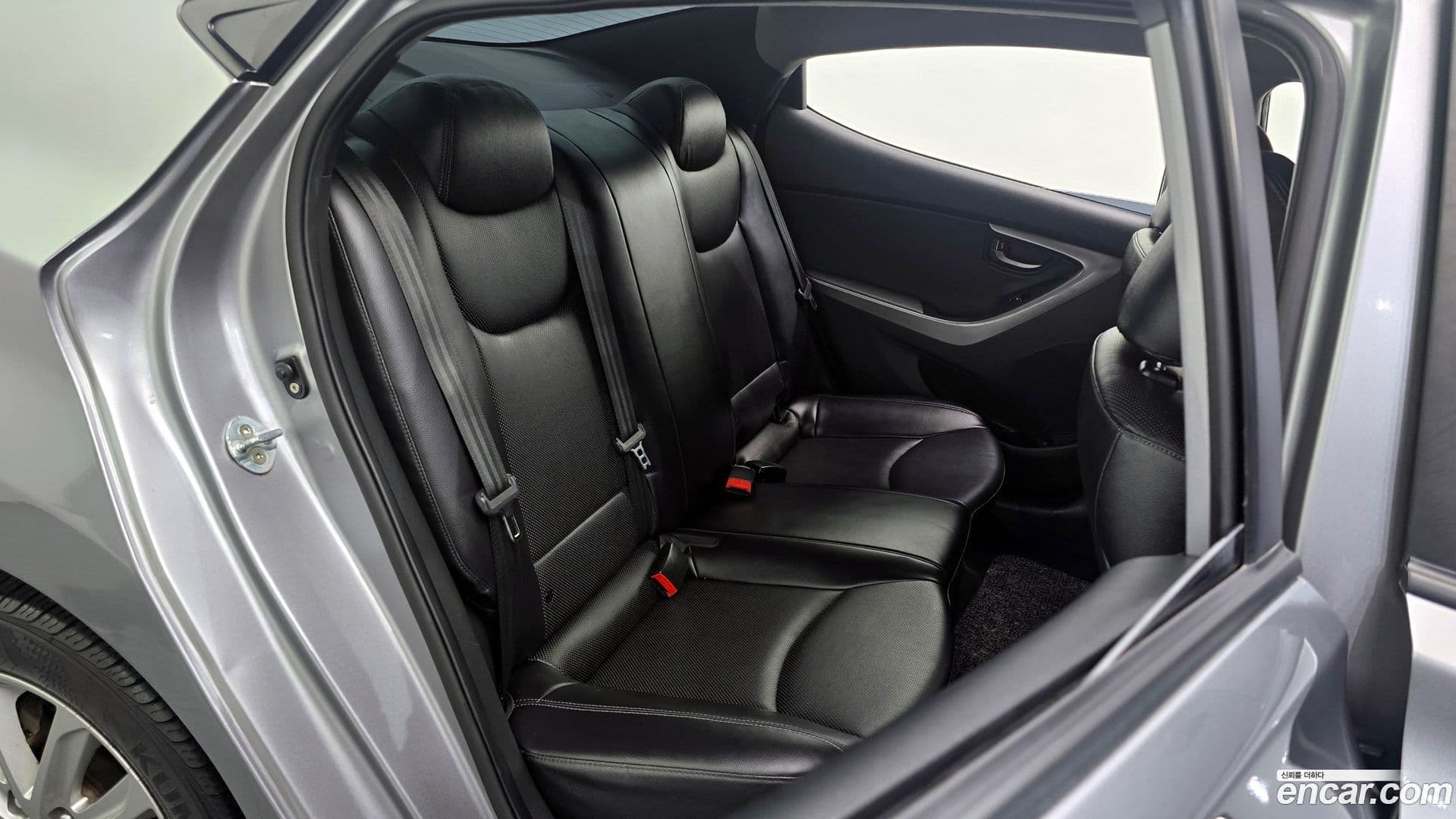 Main__Slider__Photo:AVANTE Hyundai 2012.8-11