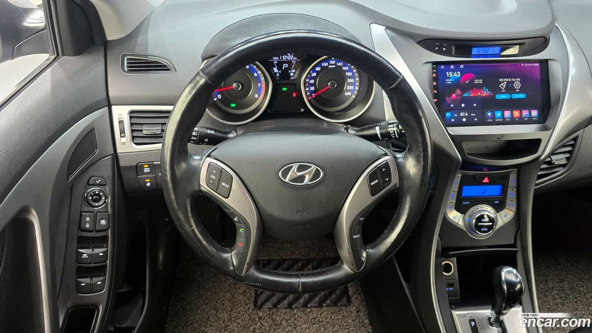 AVANTE Hyundai 2012.8-OPTION-018