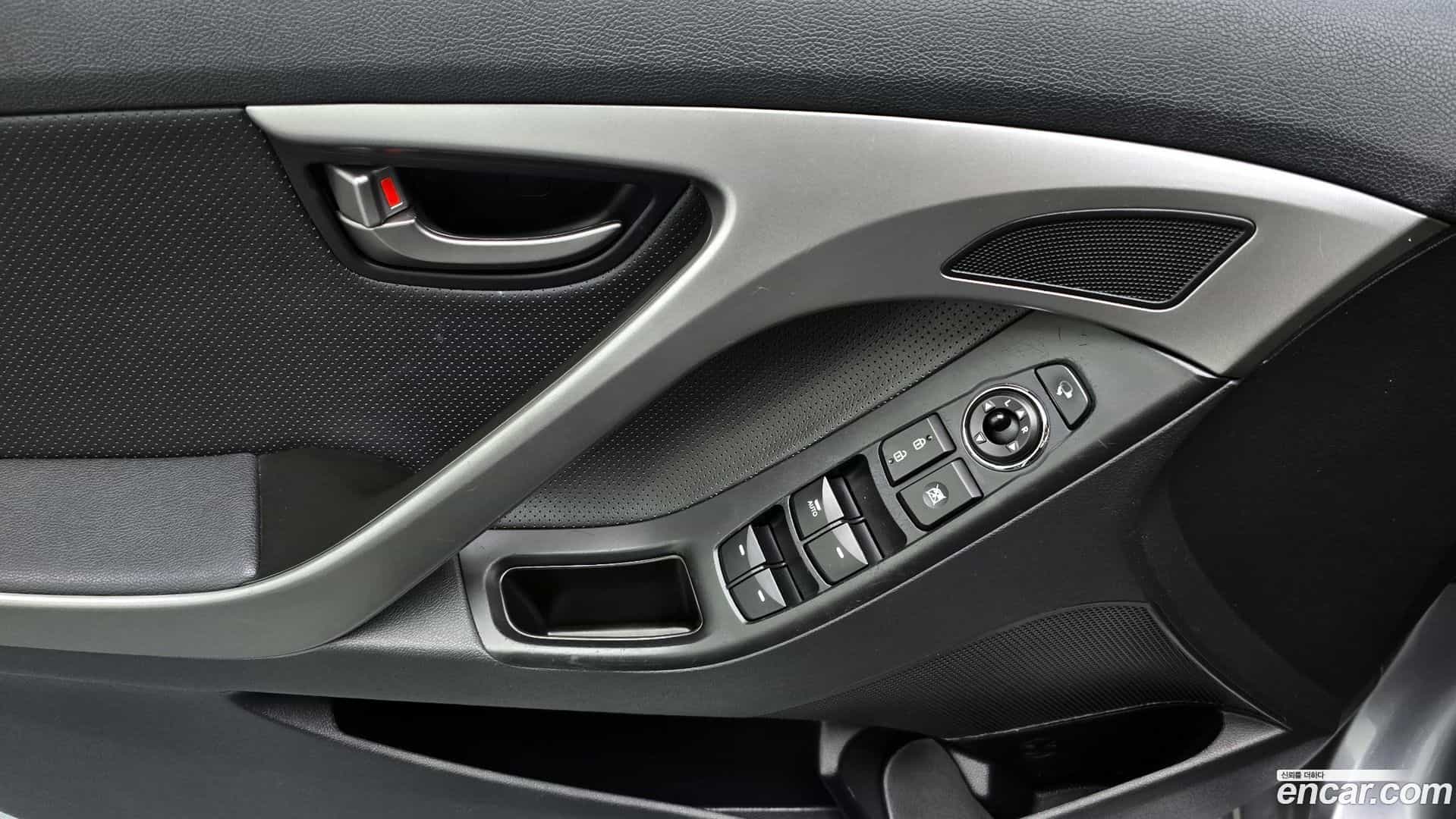 AVANTE Hyundai 2012.8-OPTION-022