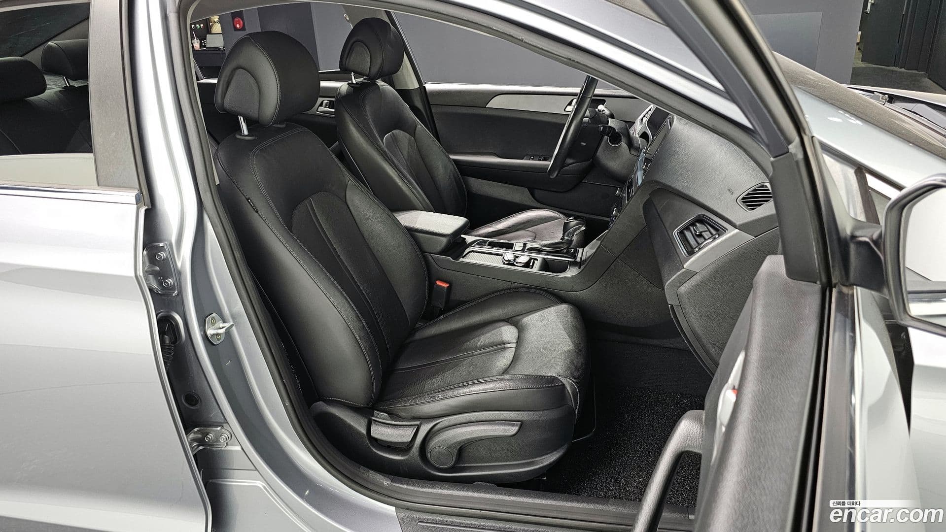 Main__Slider__Photo:Sonata Hyundai 2014.7-9