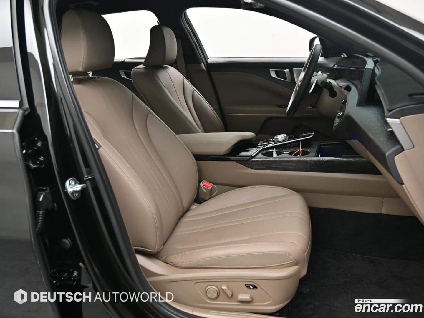 Main__Slider__Photo:K8 Kia 2024.3-9