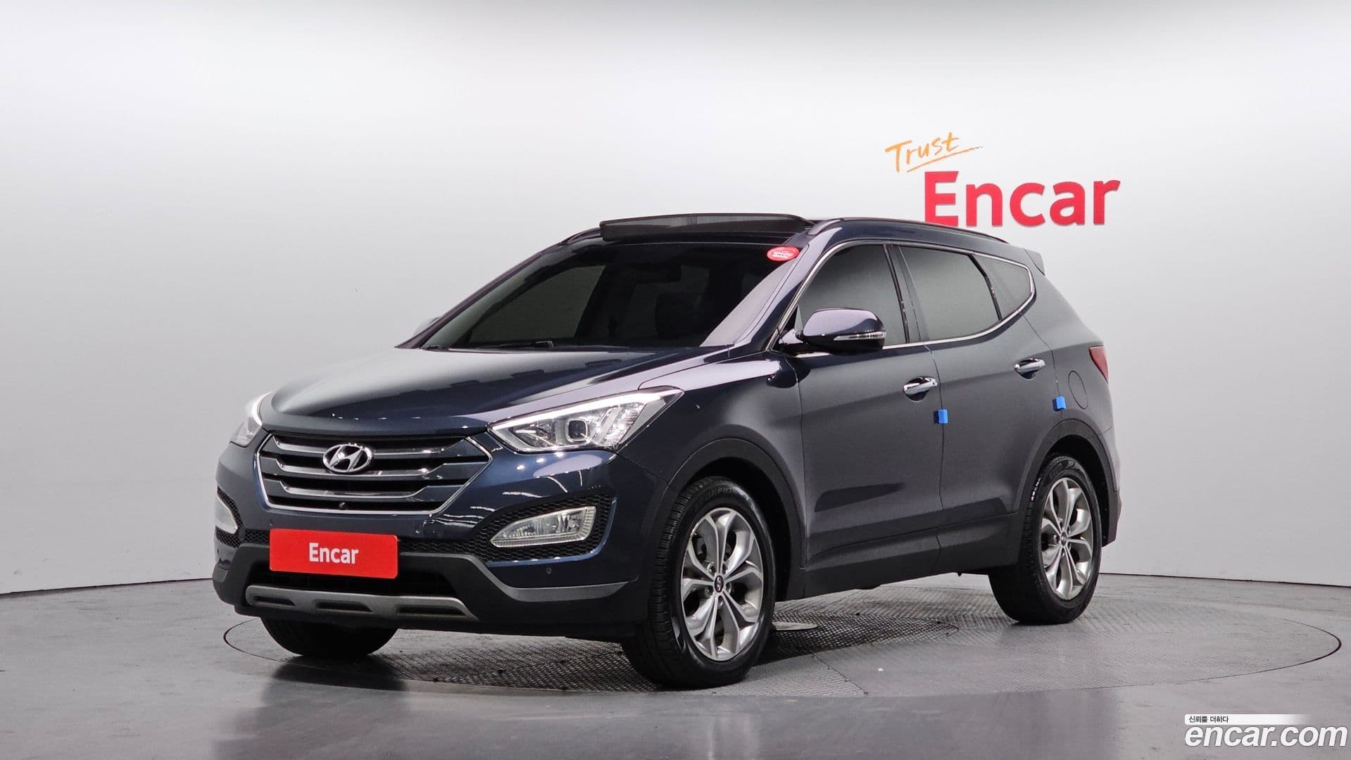 Main__Slider__Photo:Santafe Hyundai 2015.5-0
