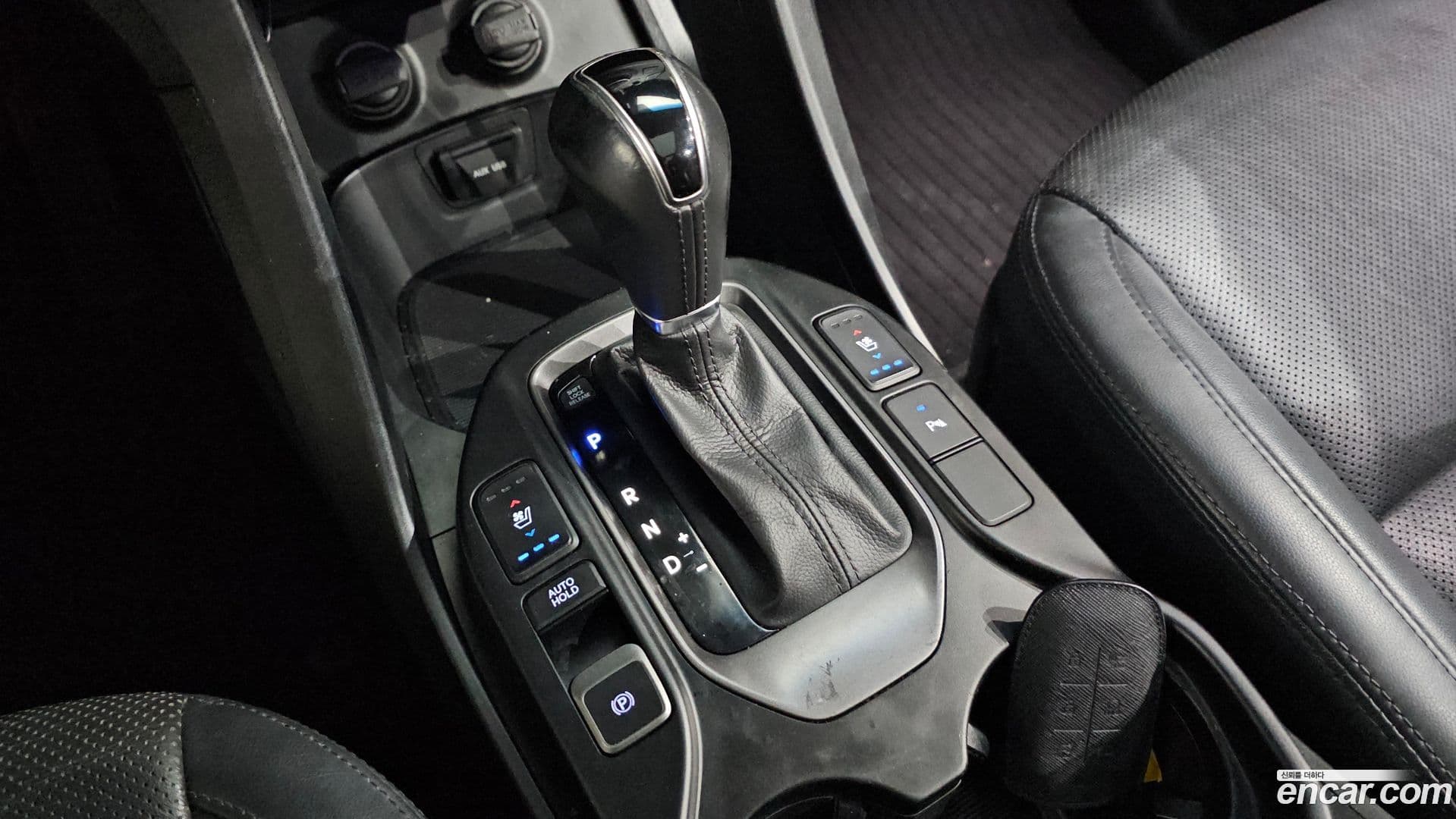 Main__Slider__Photo:Santafe Hyundai 2015.5-8