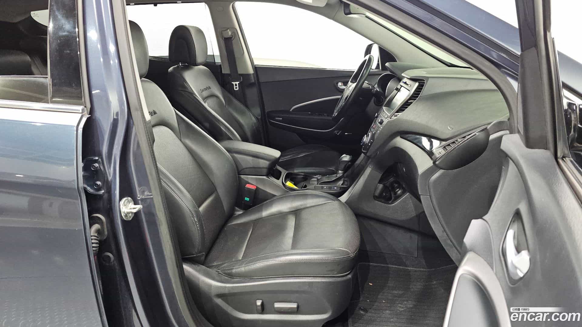 Santafe Hyundai 2015.5-OPTION-015