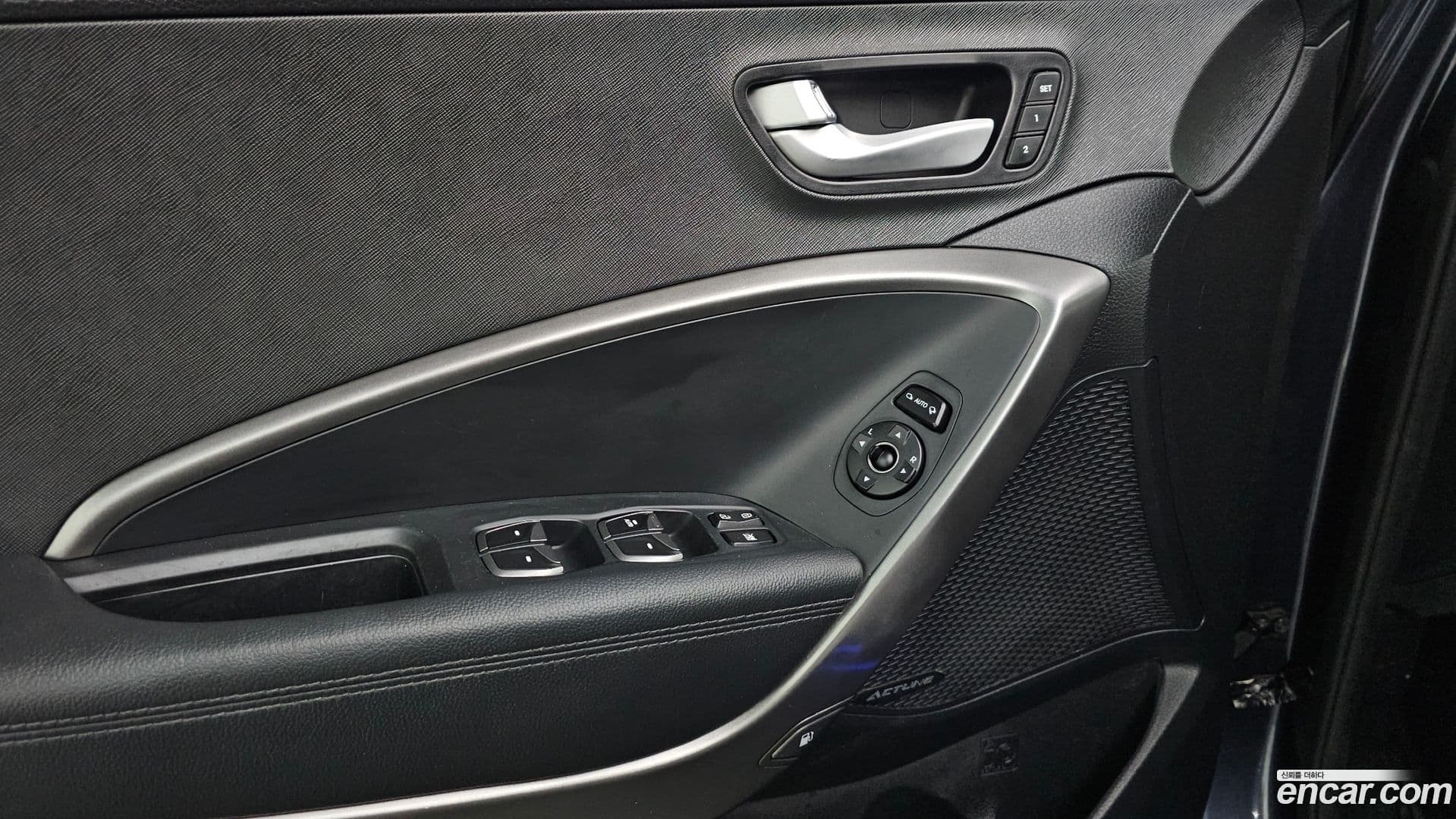 Main__Slider__Photo:Santafe Hyundai 2015.5-17