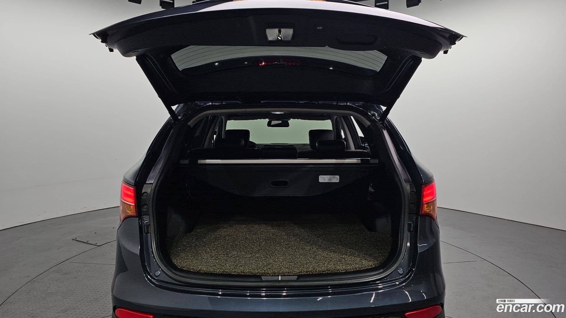 Main__Slider__Photo:Santafe Hyundai 2015.5-19