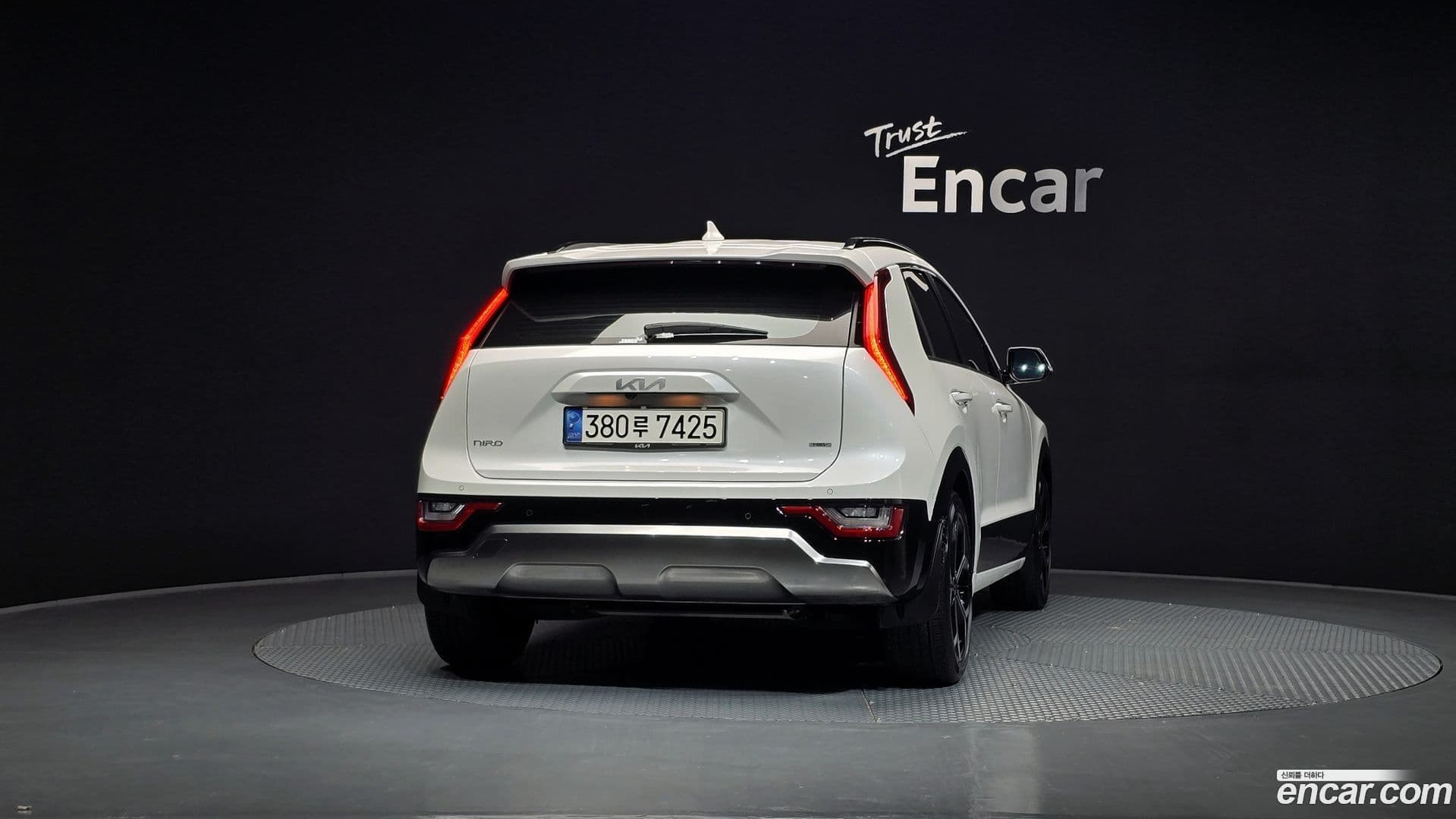 Main__Slider__Photo:Niro Kia 2022.9-3