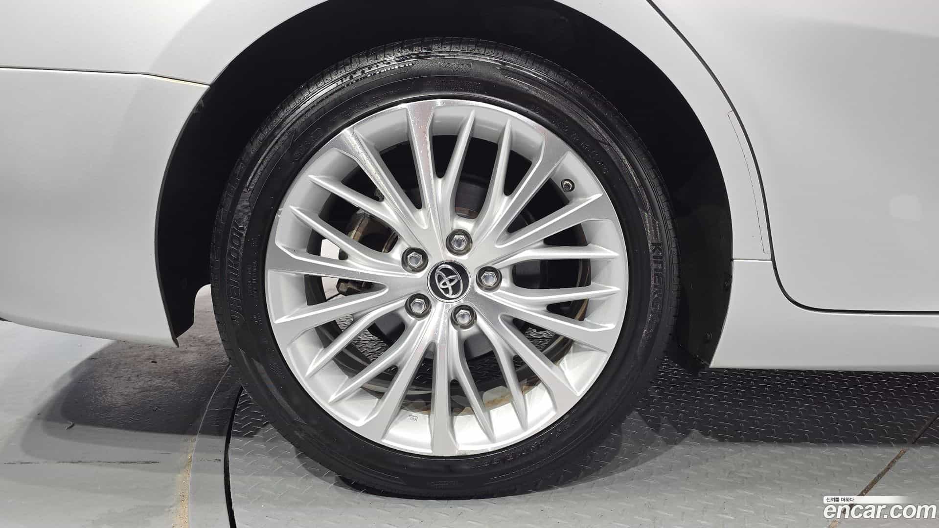 Camry Toyota 2018.6-OUTER-005