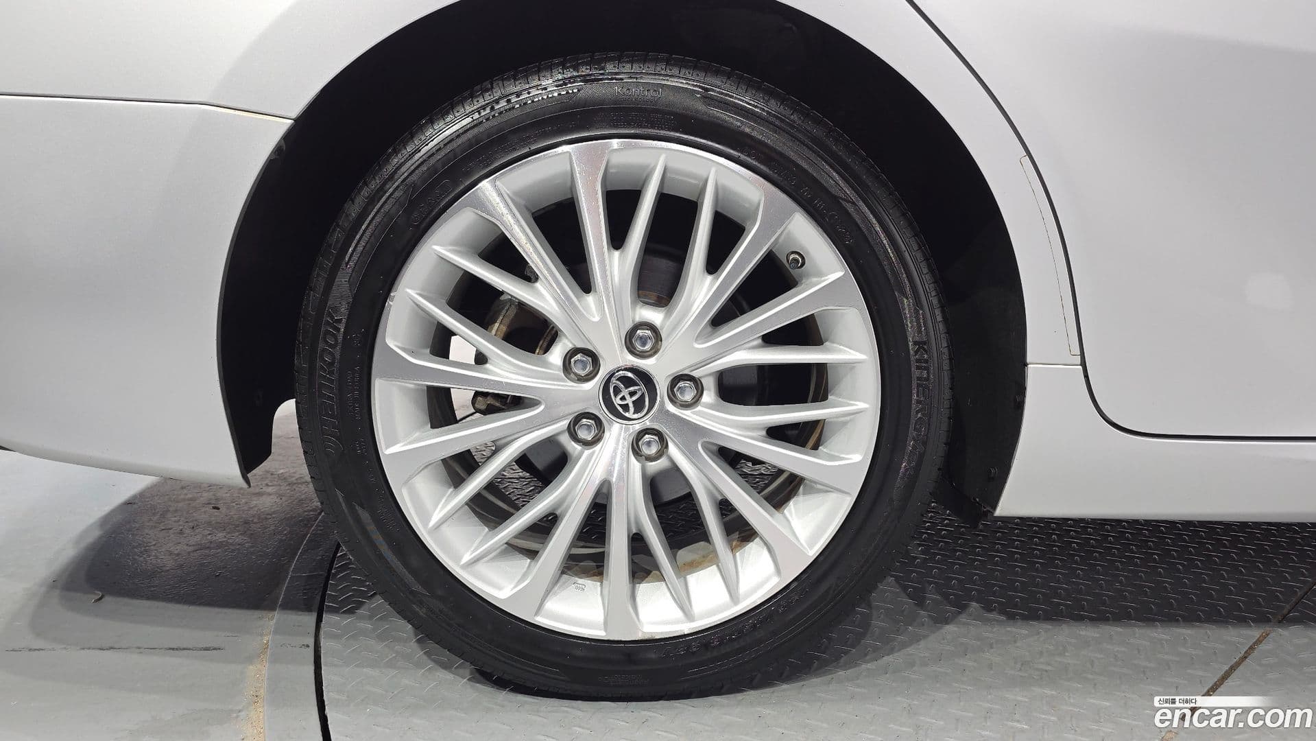 Main__Slider__Photo:Camry Toyota 2018.6-4