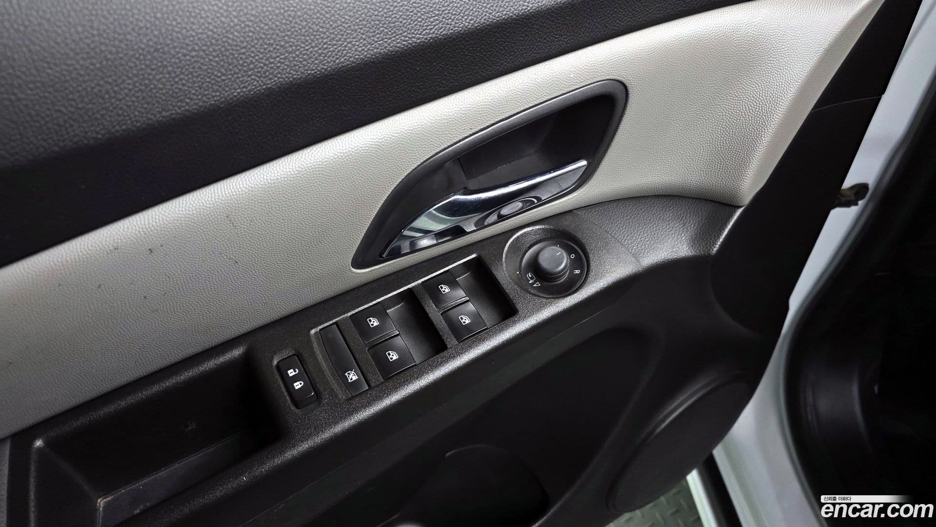 Main__Slider__Photo:Cruze ChevroletGMDaewoo 2016.0-15