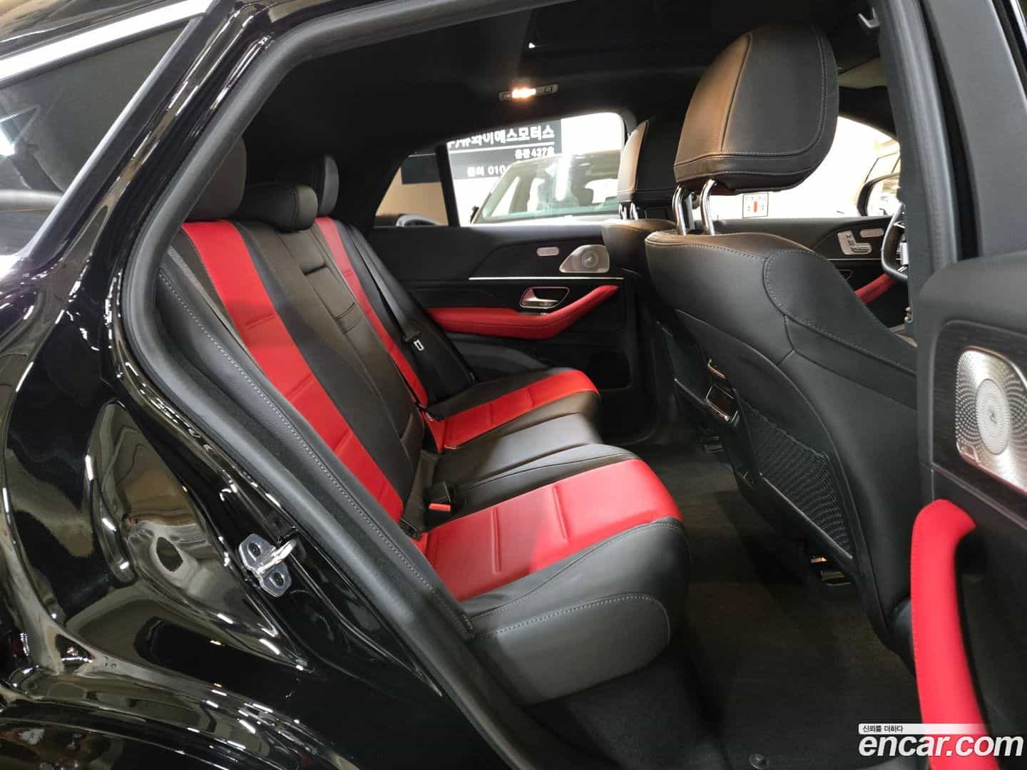 GLE-Class Mercedes-Benz 2025.8-INNER-007