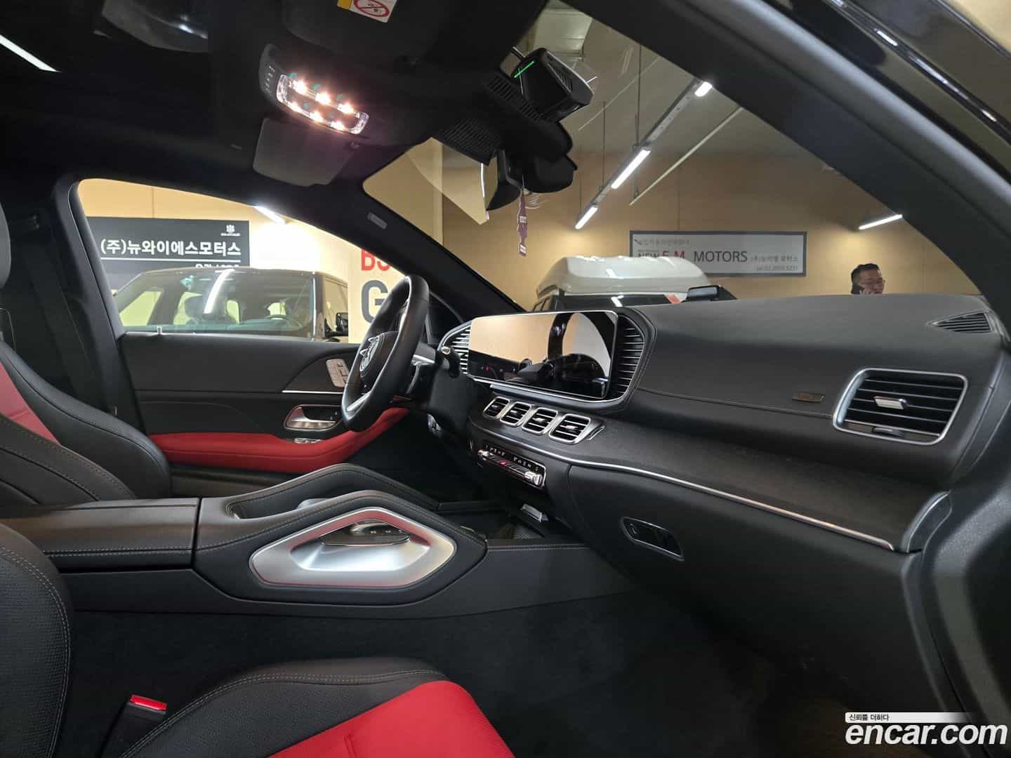 GLE-Class Mercedes-Benz 2025.8-INNER-008