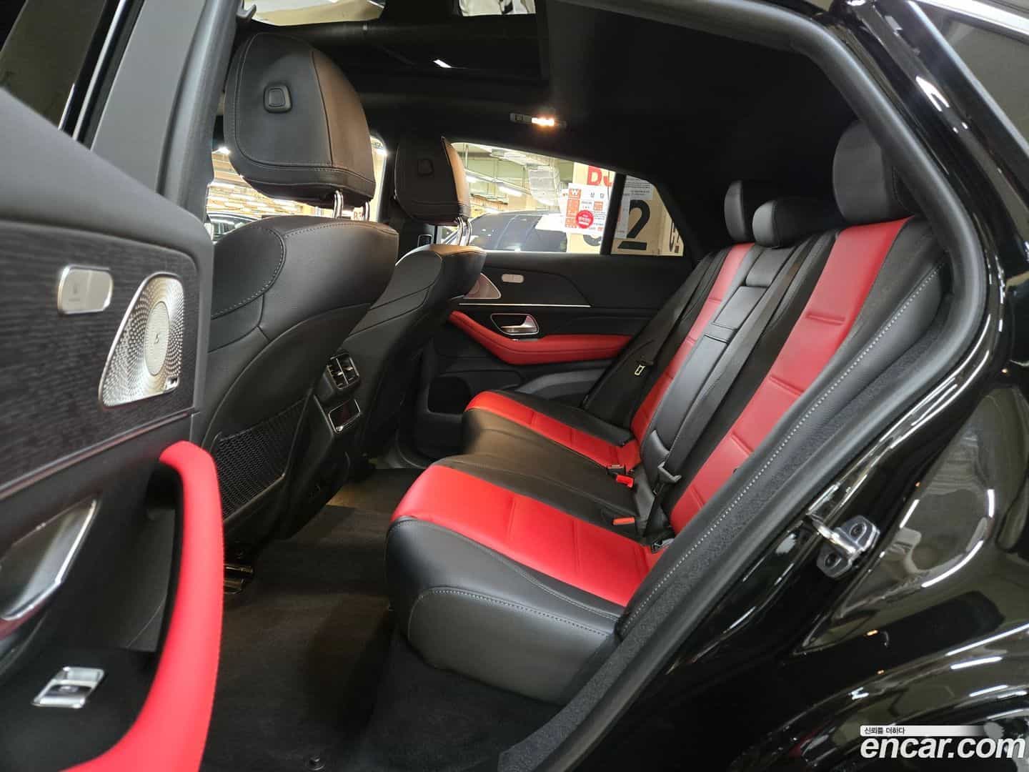 GLE-Class Mercedes-Benz 2025.8-INNER-009