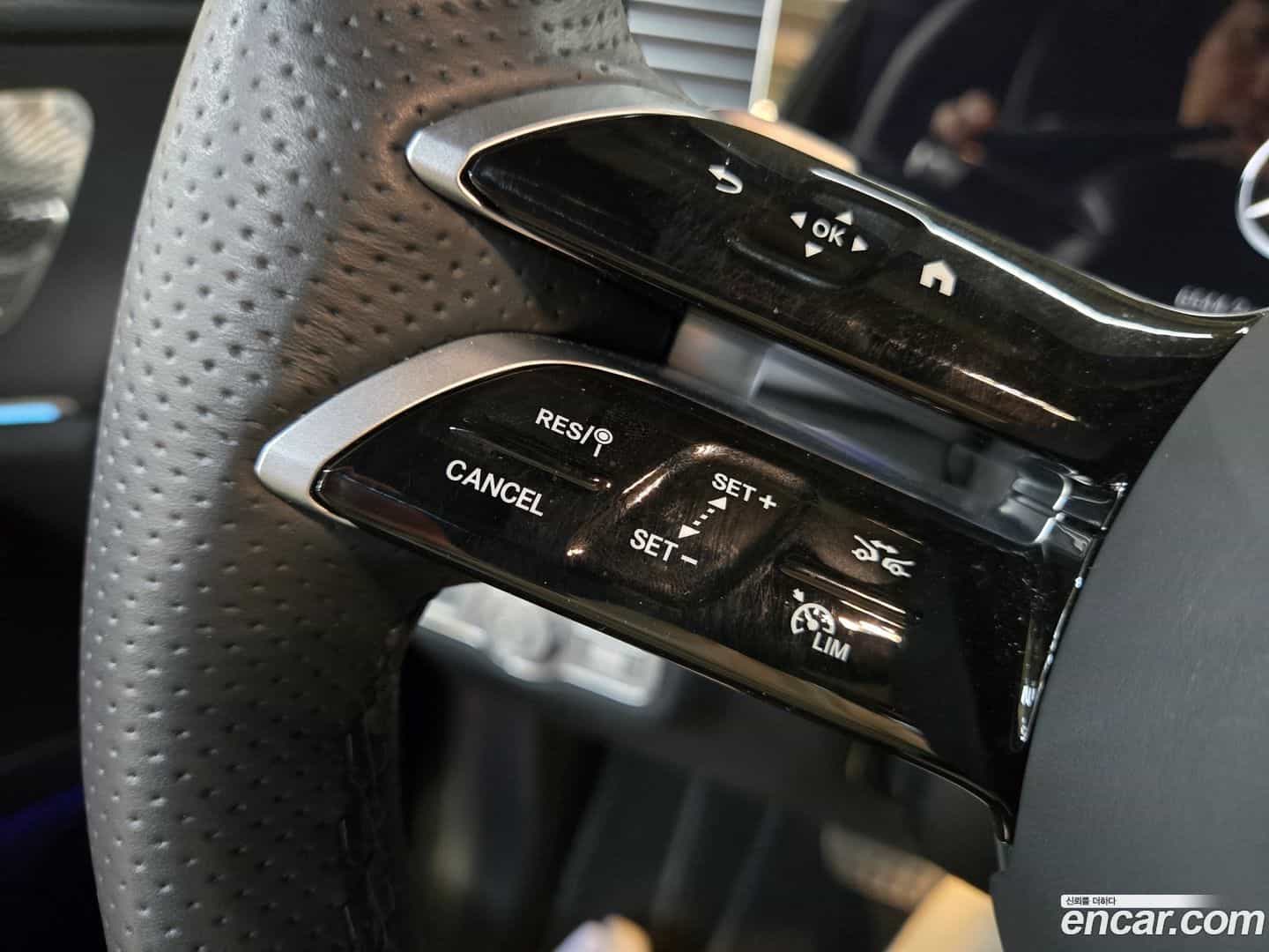 GLE-Class Mercedes-Benz 2025.8-OPTION-019