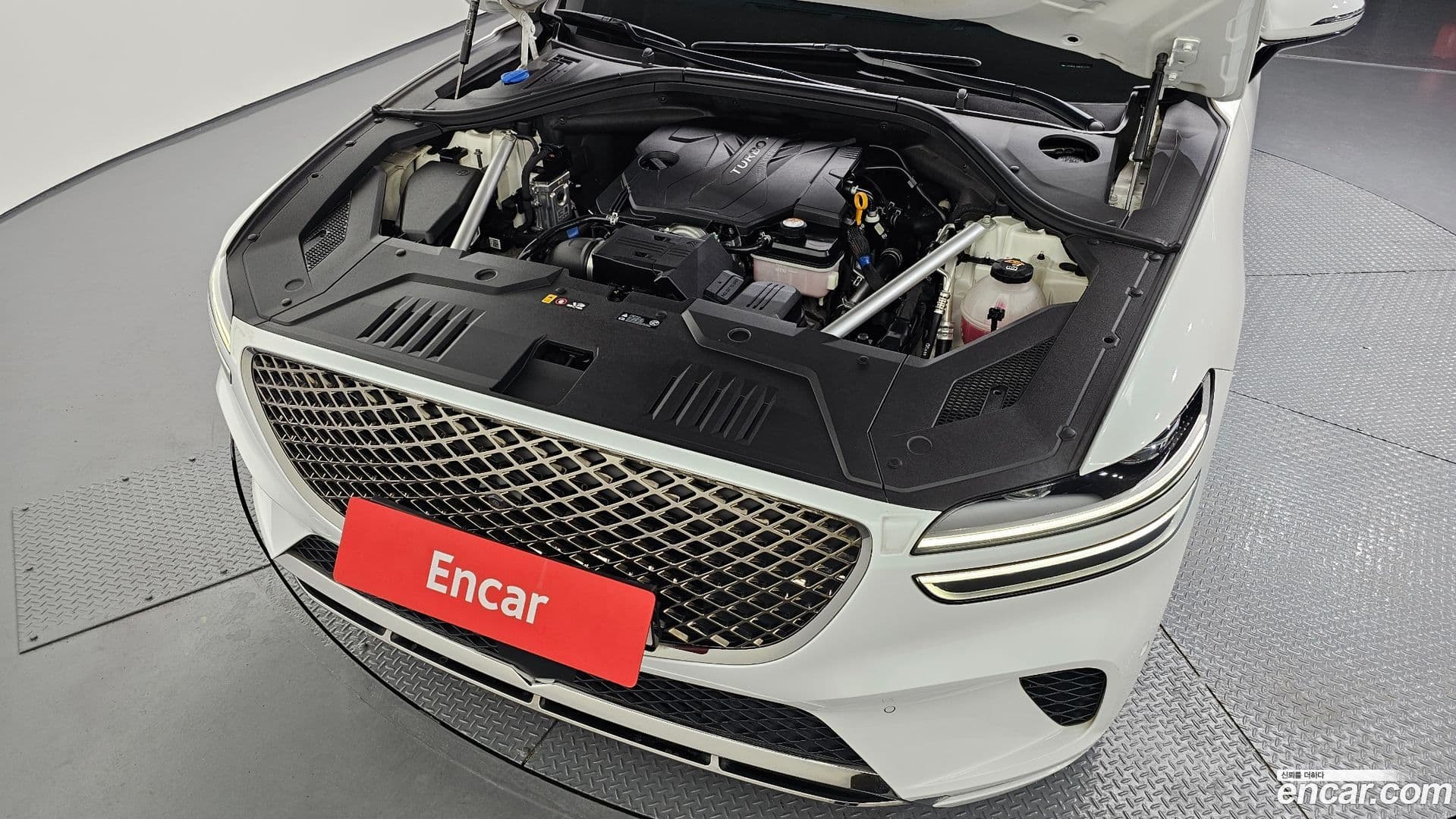 Main__Slider__Photo:GV70 Genesis 2021.3-5