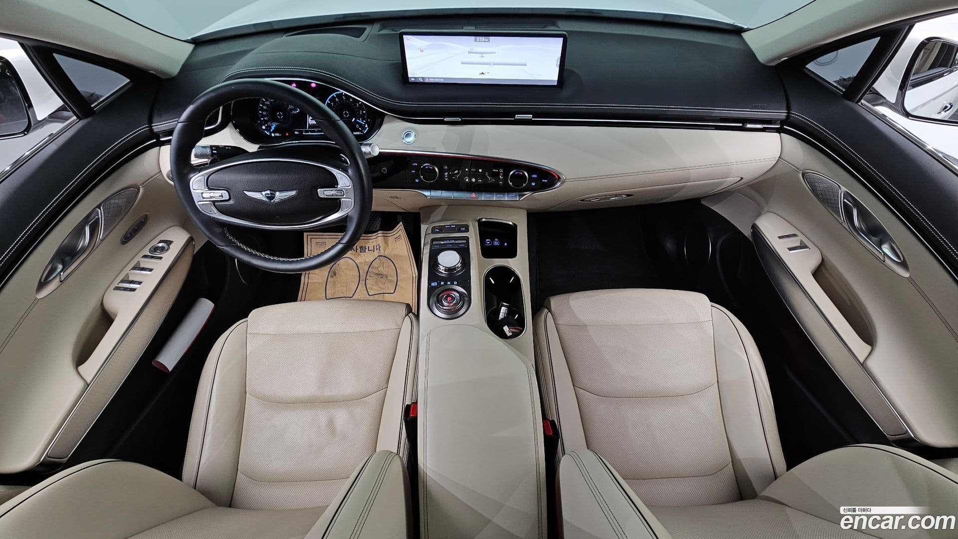 Main__Slider__Photo:GV70 Genesis 2021.3-6