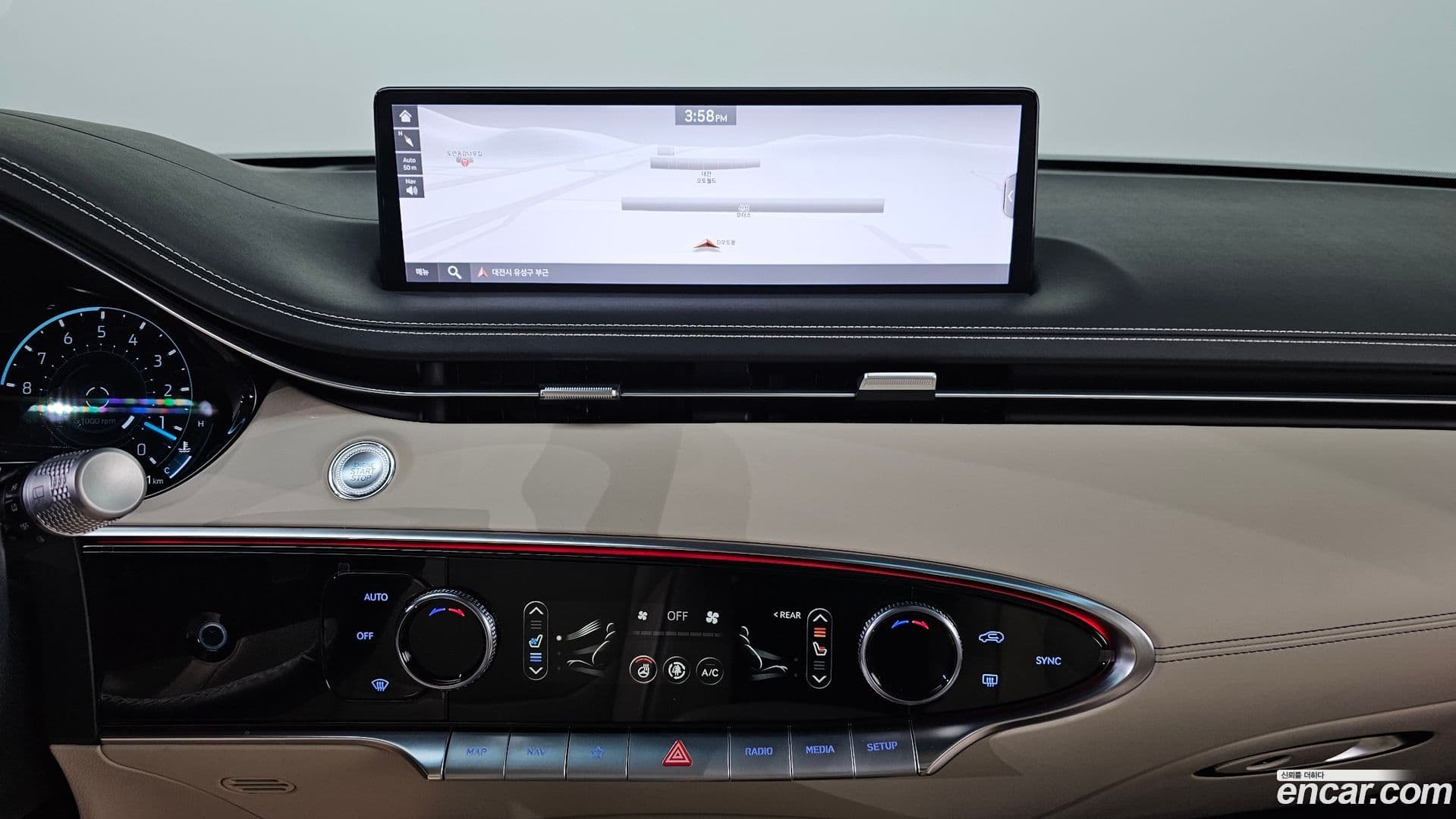 Main__Slider__Photo:GV70 Genesis 2021.3-14