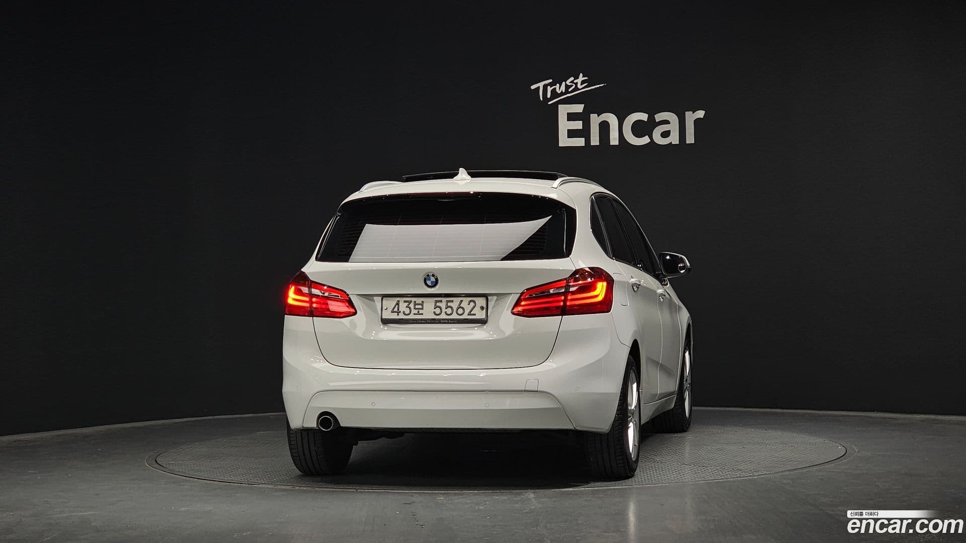 Main__Slider__Photo:2-Series BMW 2015.5-3