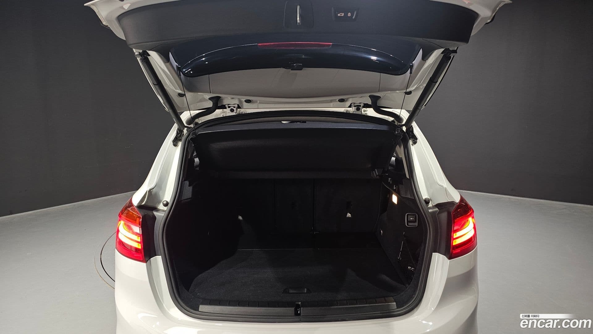 Main__Slider__Photo:2-Series BMW 2015.5-19