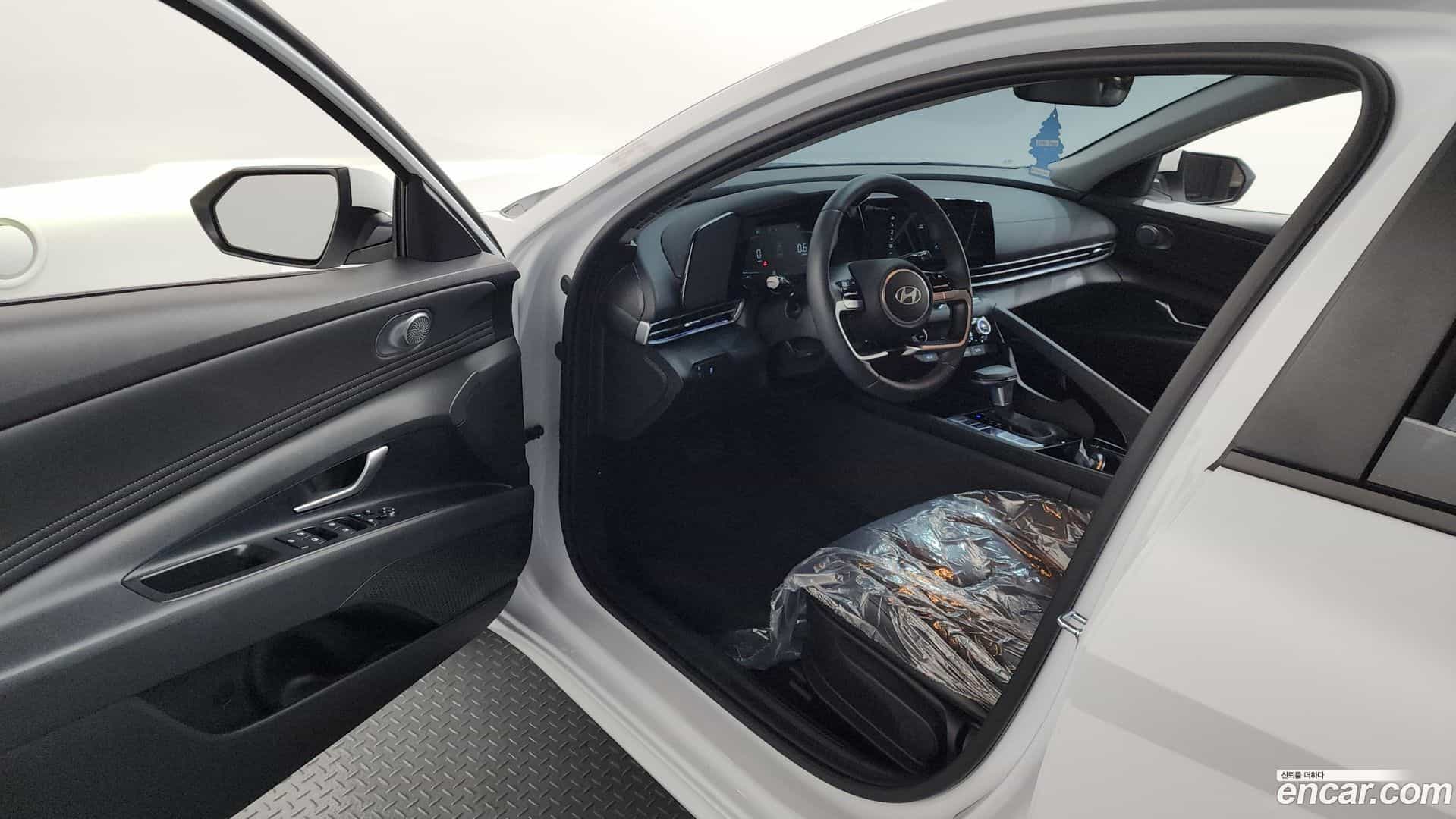 AVANTE Hyundai 2024.9-INNER-010