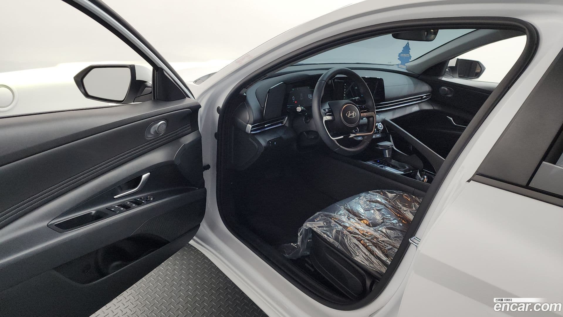 Main__Slider__Photo:AVANTE Hyundai 2024.9-9