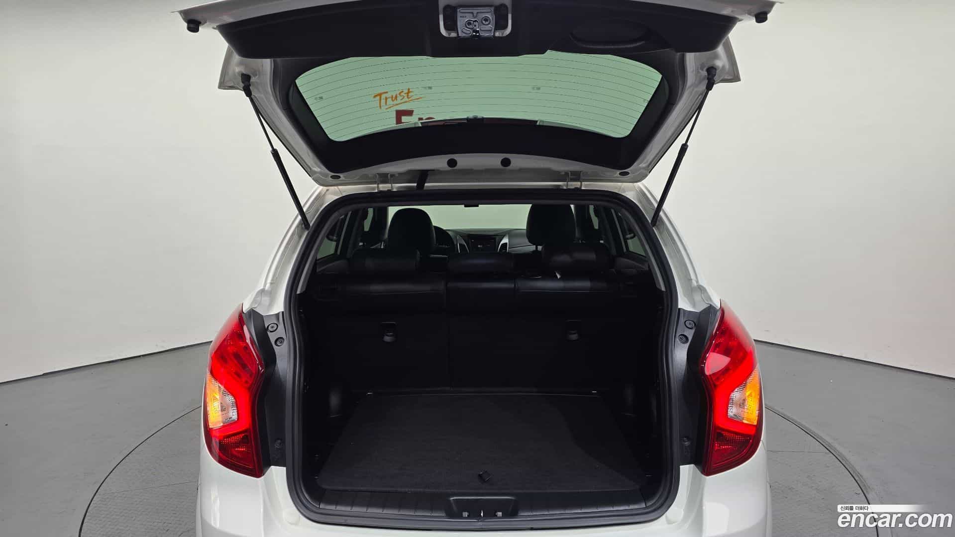 KORANDO KG_Mobility_Ssangyong 2016.0-OPTION-024