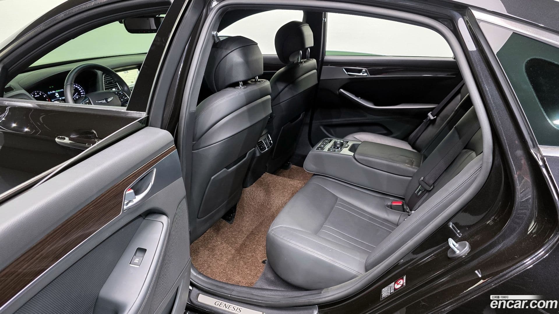 Main__Slider__Photo:G80 Genesis 2019.0-11