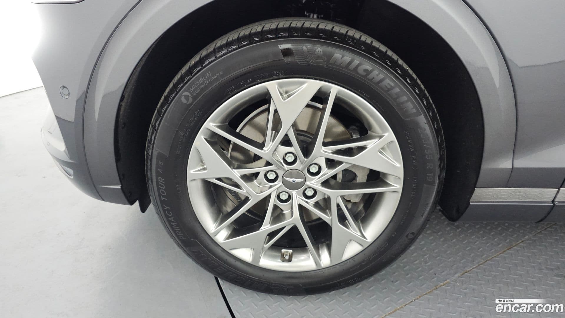 Main__Slider__Photo:GV70 Genesis 2021.1-4