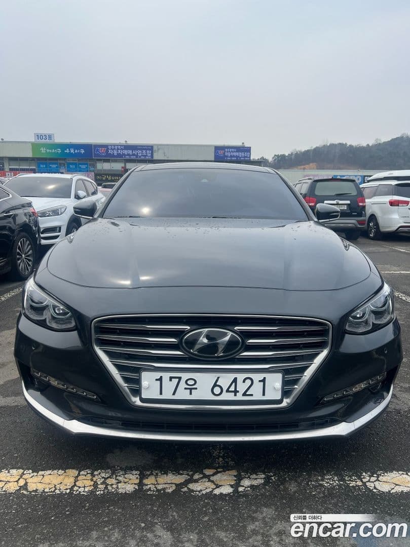 Main__Slider__Photo:Grandeur Hyundai 2017.9-0