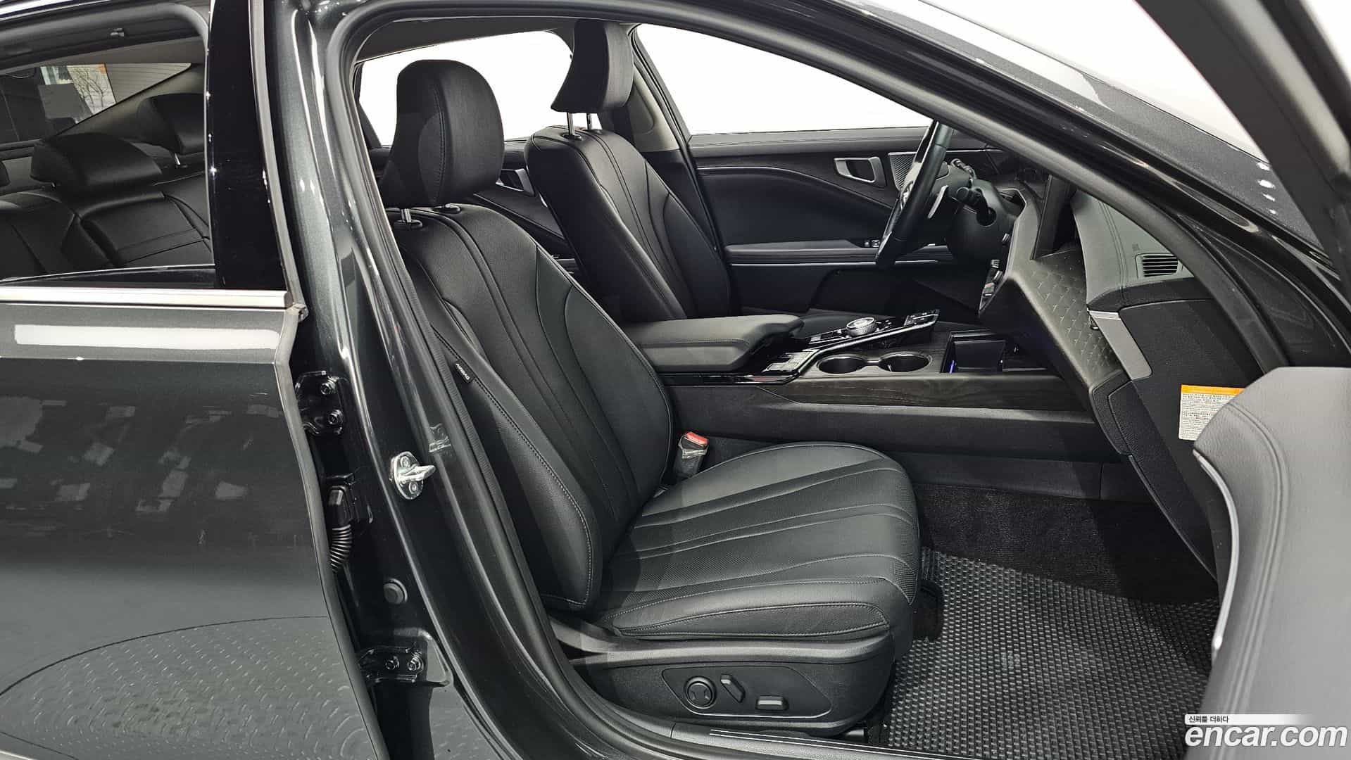 K8 Kia 2023.11-INNER-010