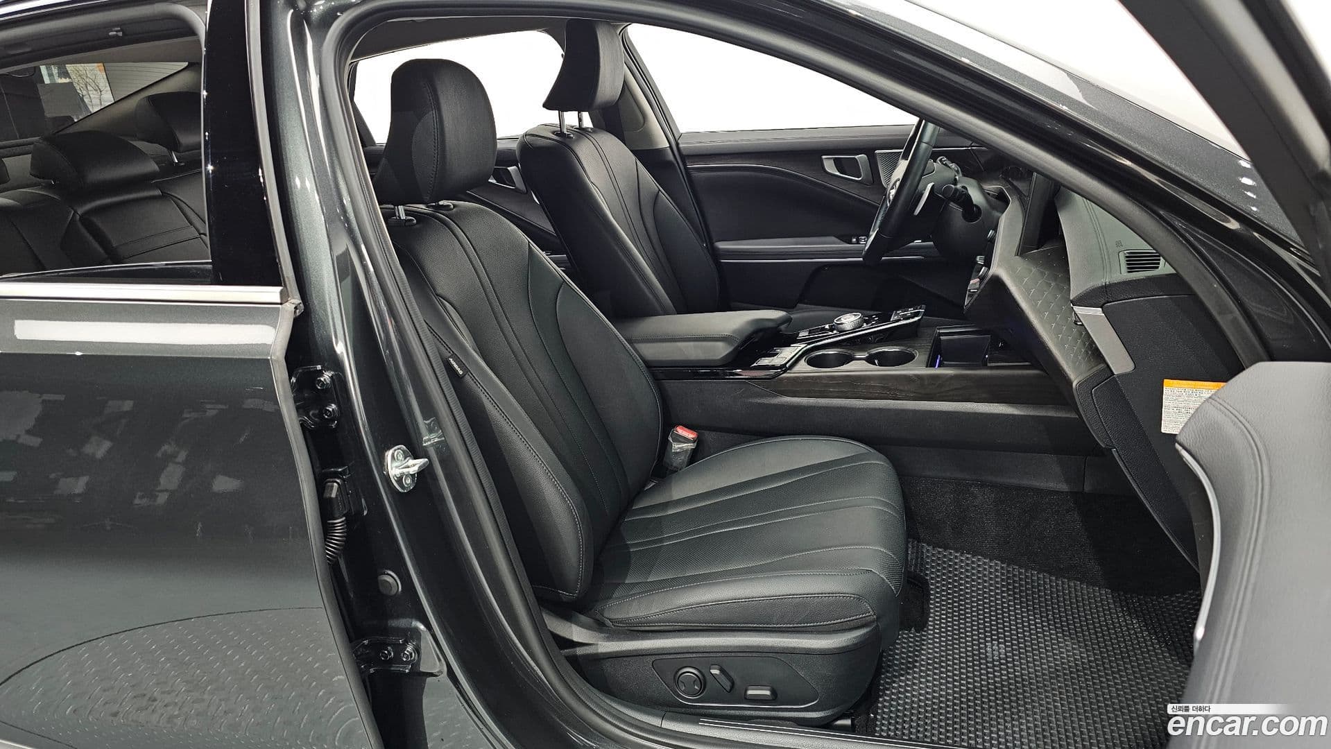 Main__Slider__Photo:K8 Kia 2023.11-9