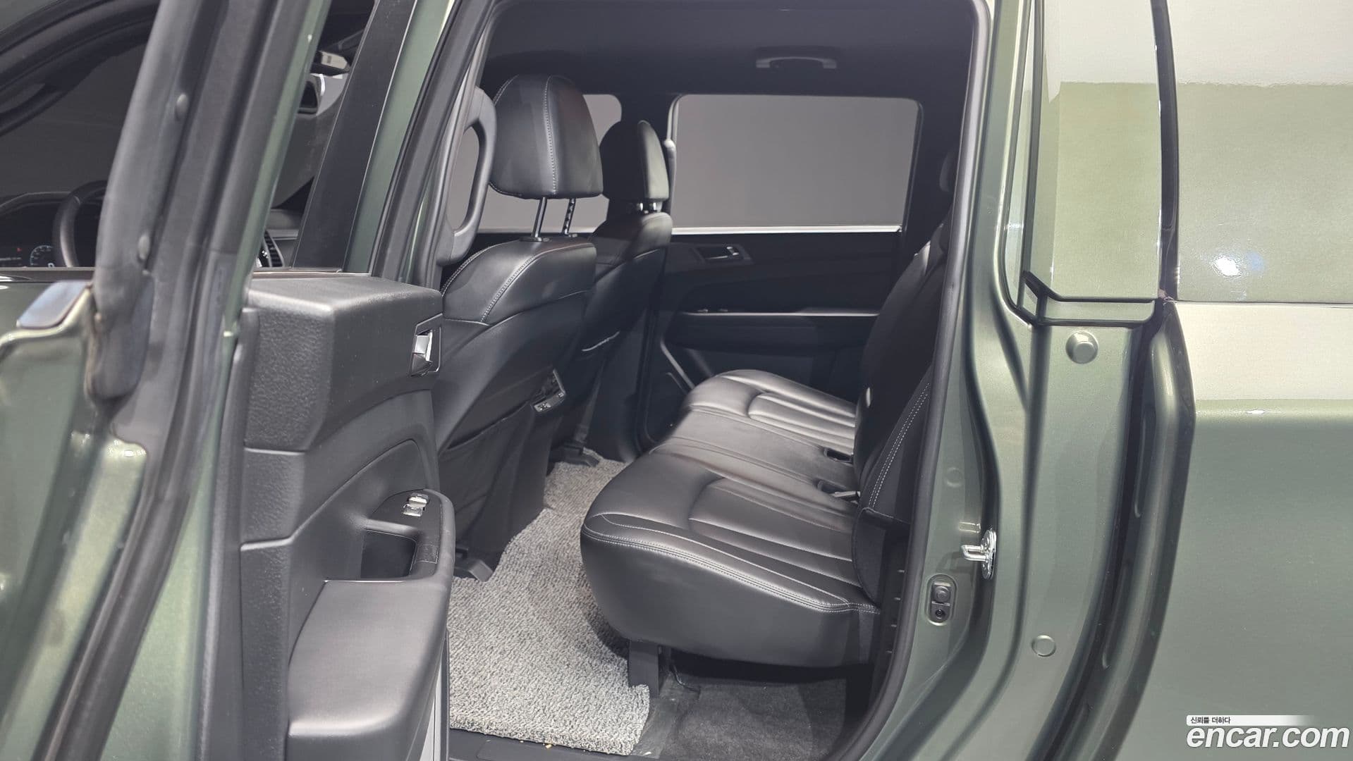 Main__Slider__Photo:Rexton KG_Mobility_Ssangyong 2023.3-10