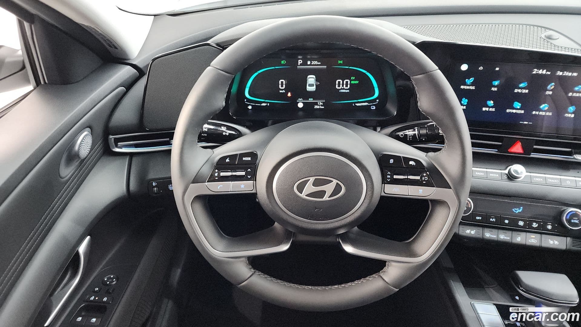 Main__Slider__Photo:AVANTE Hyundai 2025.7-12