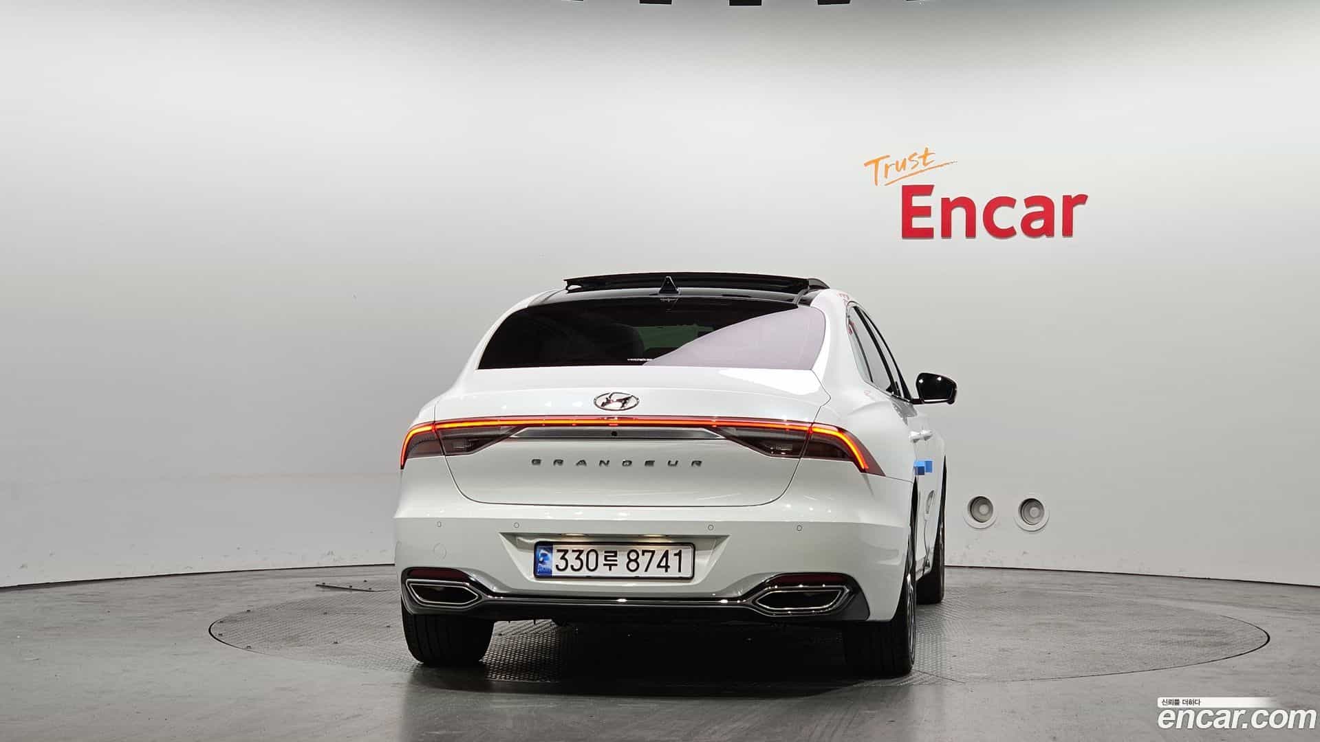 Grandeur Hyundai 2022.1-OUTER-004