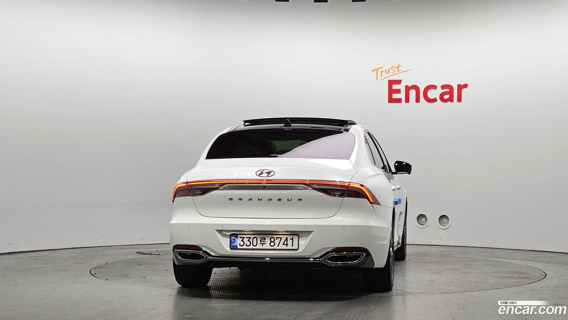 Main__Slider__Photo:Grandeur Hyundai 2022.1-3