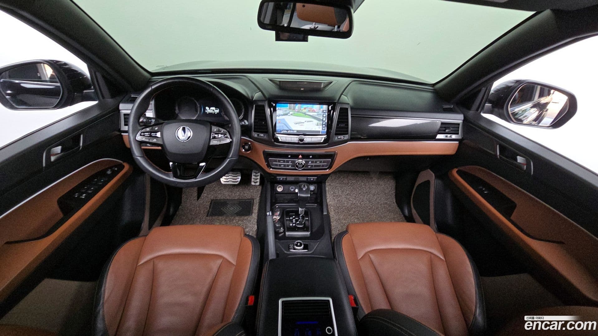 Main__Slider__Photo:Rexton KG_Mobility_Ssangyong 2020.5-6