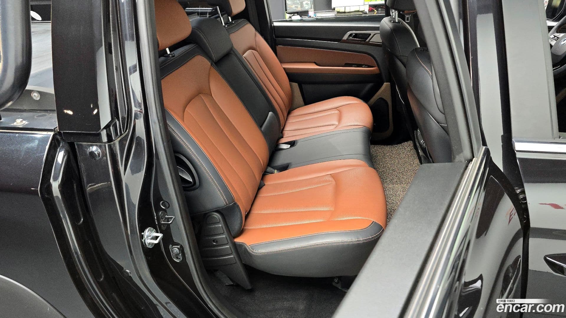 Main__Slider__Photo:Rexton KG_Mobility_Ssangyong 2020.5-11