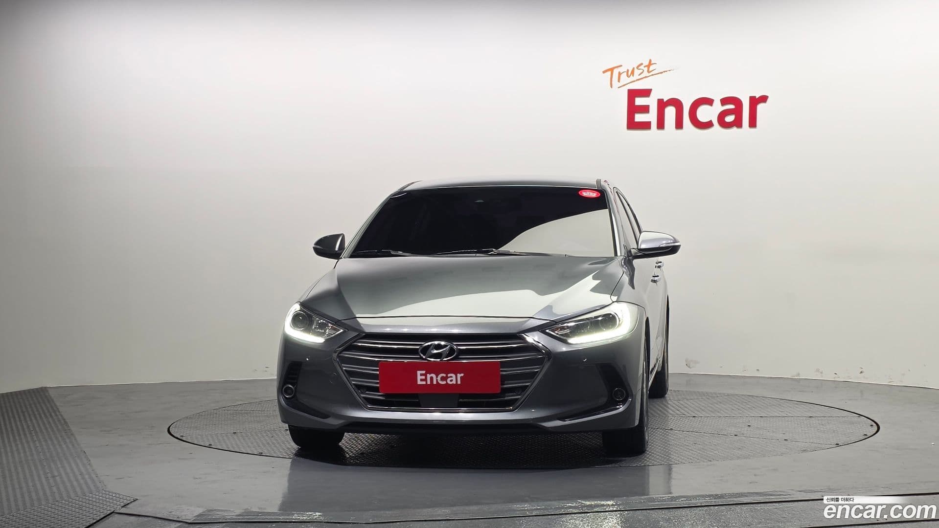 Main__Slider__Photo:AVANTE Hyundai 2017.4-2