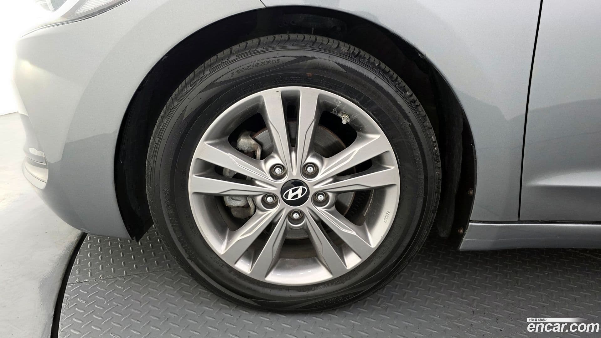 Main__Slider__Photo:AVANTE Hyundai 2017.4-4