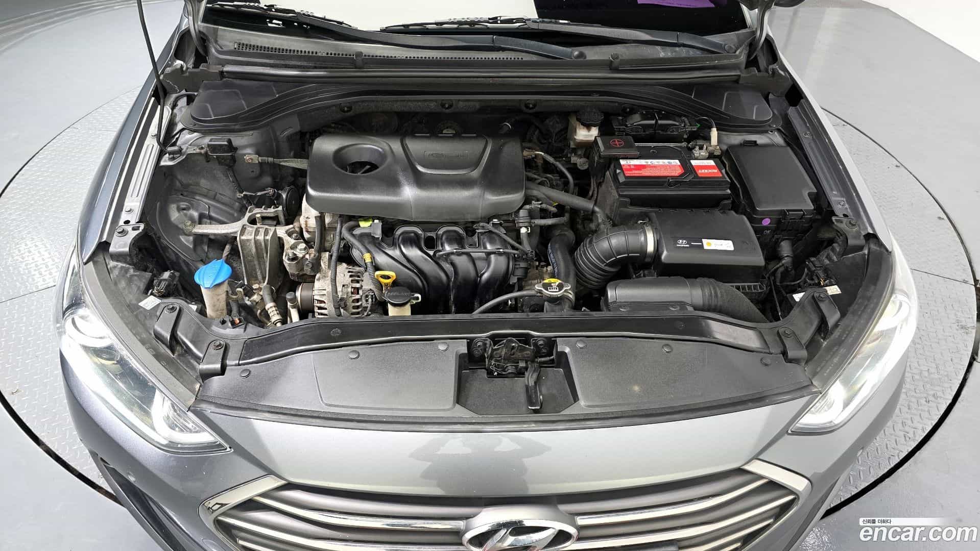 AVANTE Hyundai 2017.4-OUTER-006