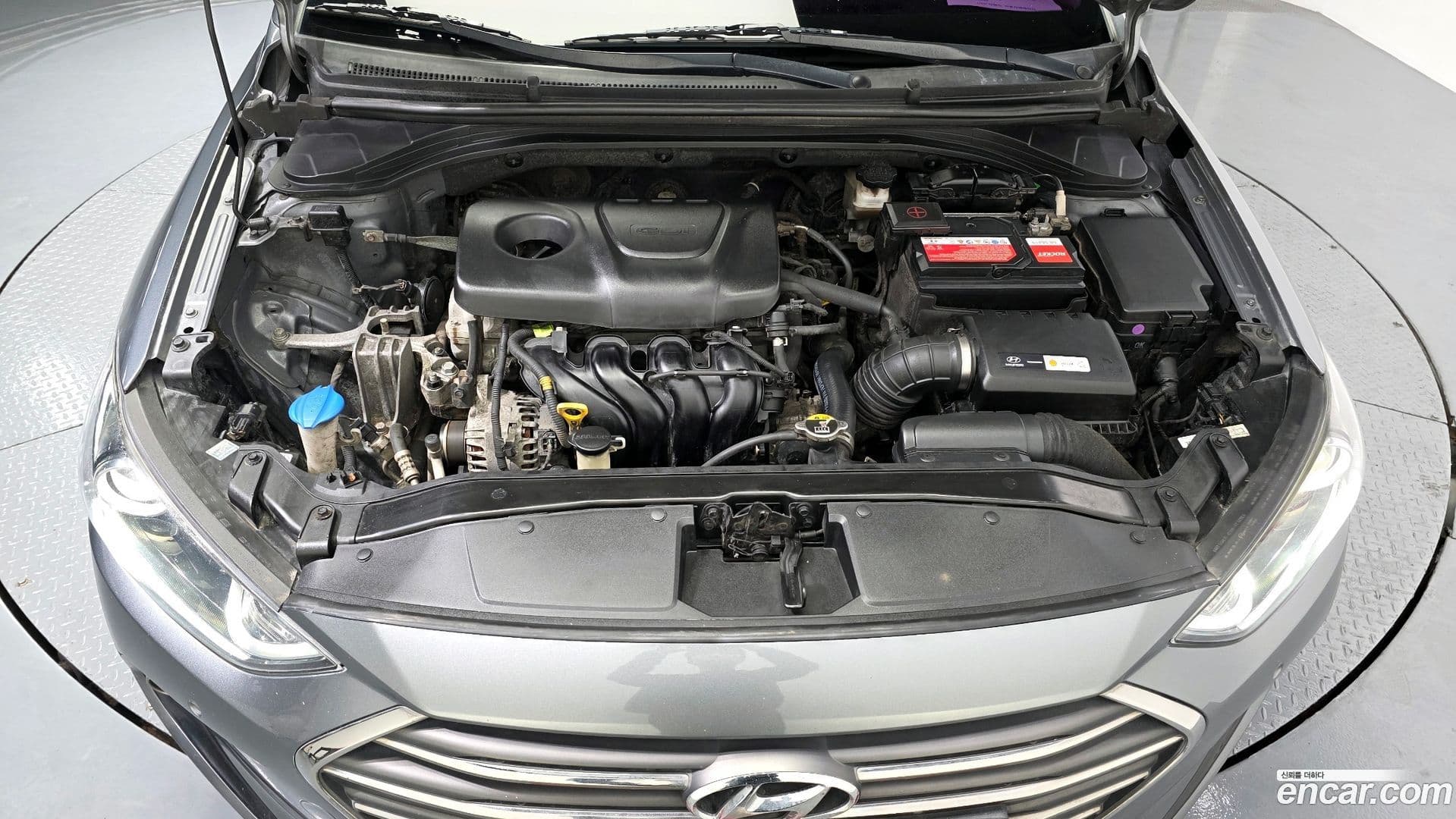 Main__Slider__Photo:AVANTE Hyundai 2017.4-5