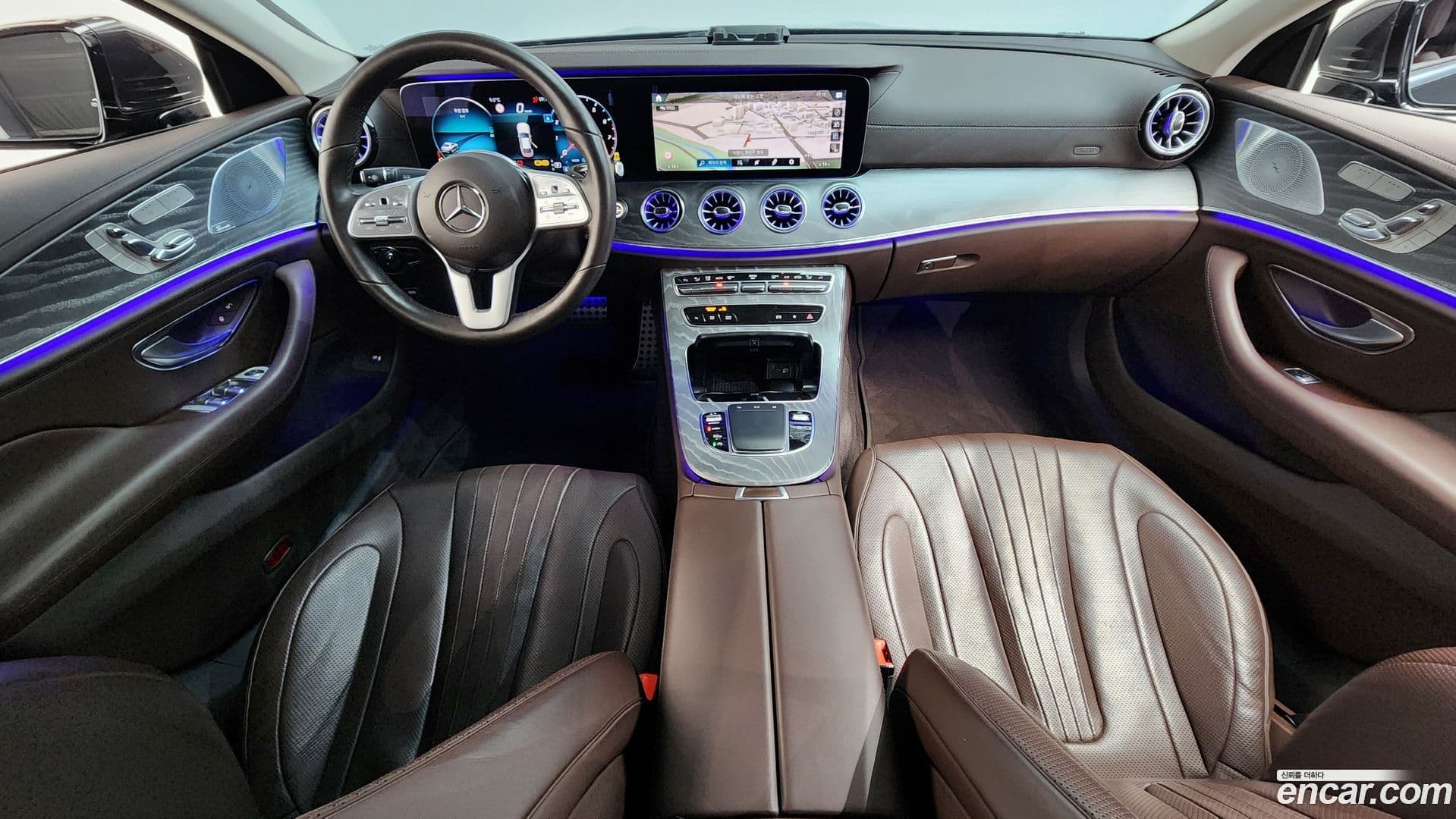 Main__Slider__Photo:CLS-Class Mercedes-Benz 2021.2-6