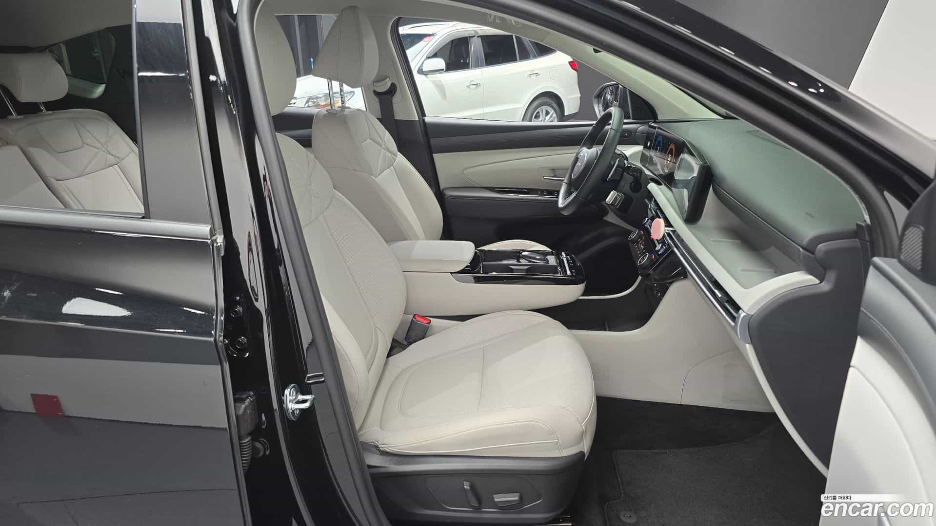 Tucson Hyundai 2025.2-INNER-010