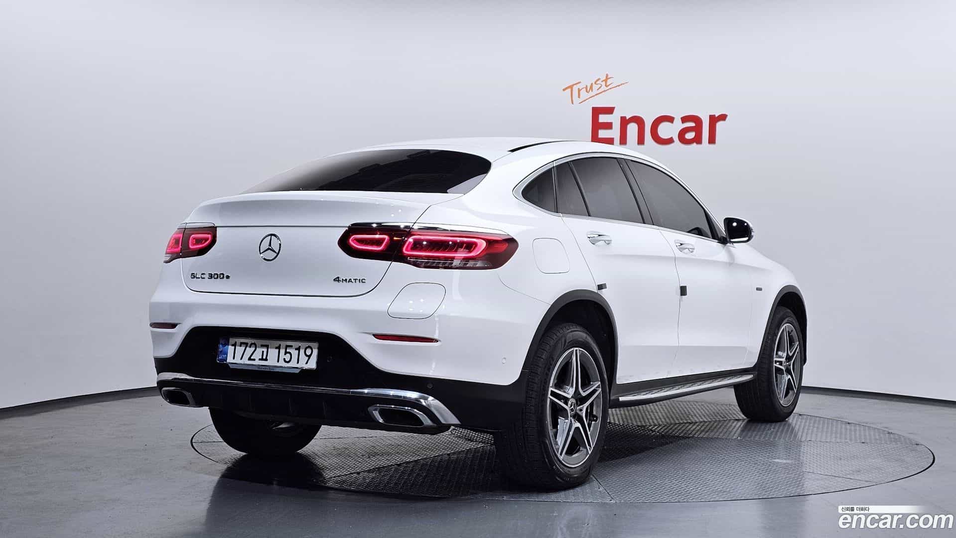 GLC-Class Mercedes-Benz 2021.2-OUTER-002