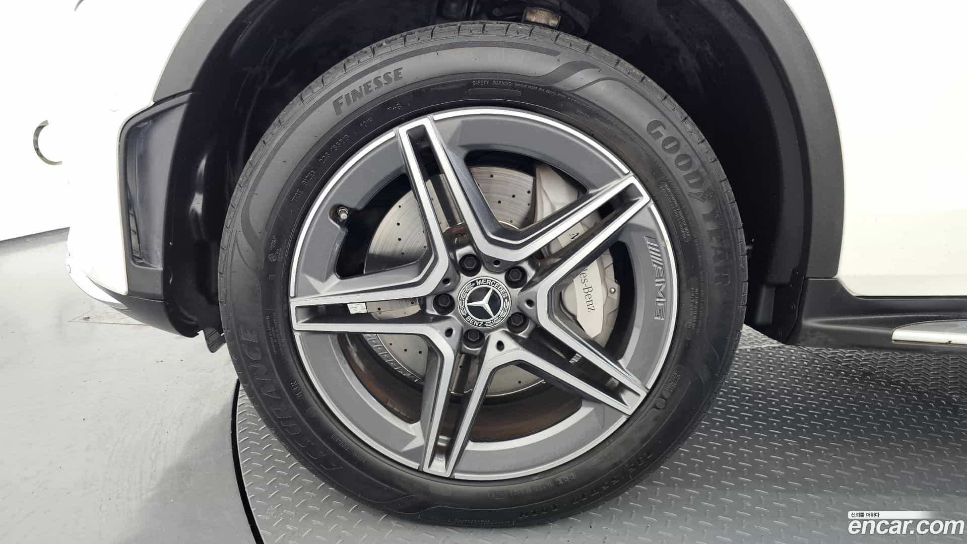 GLC-Class Mercedes-Benz 2021.2-OUTER-005