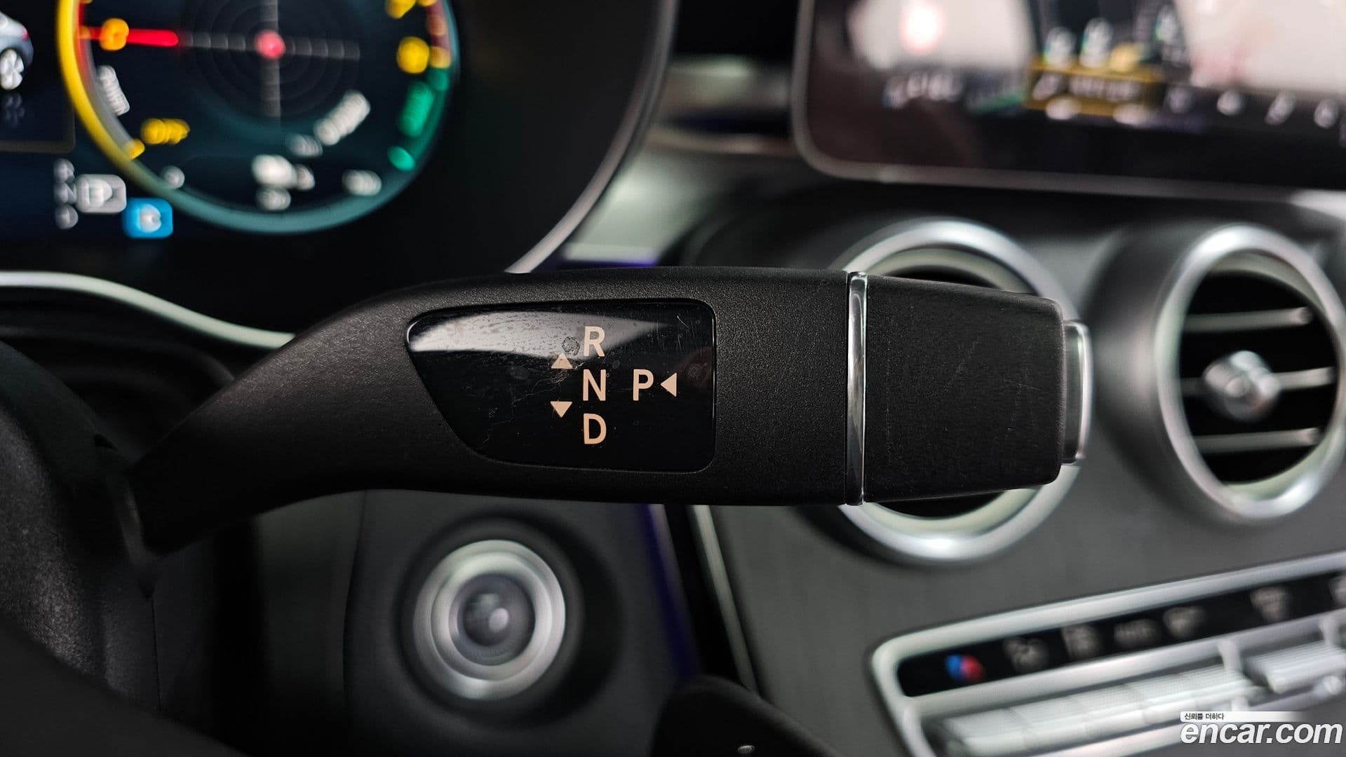 Main__Slider__Photo:GLC-Class Mercedes-Benz 2021.2-8