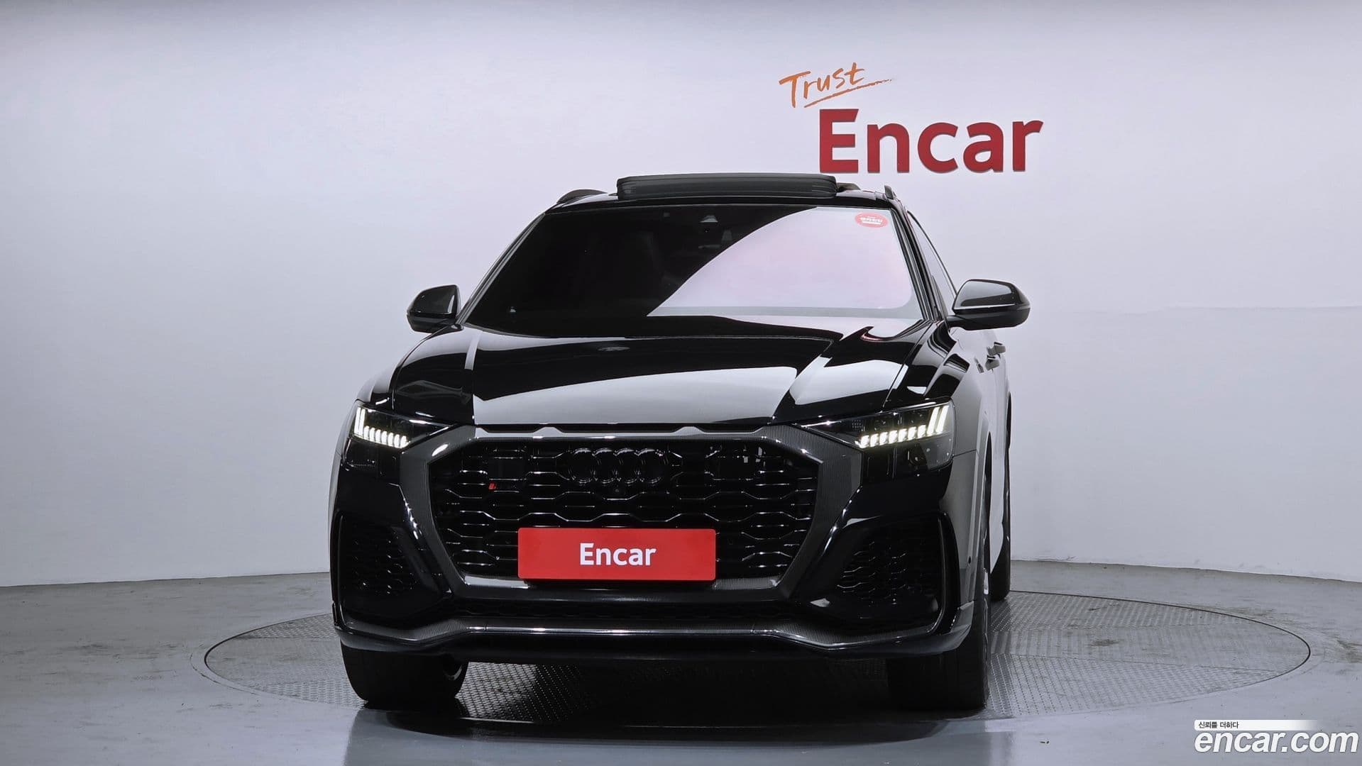 Main__Slider__Photo:RSQ8 Audi 2023.2-2