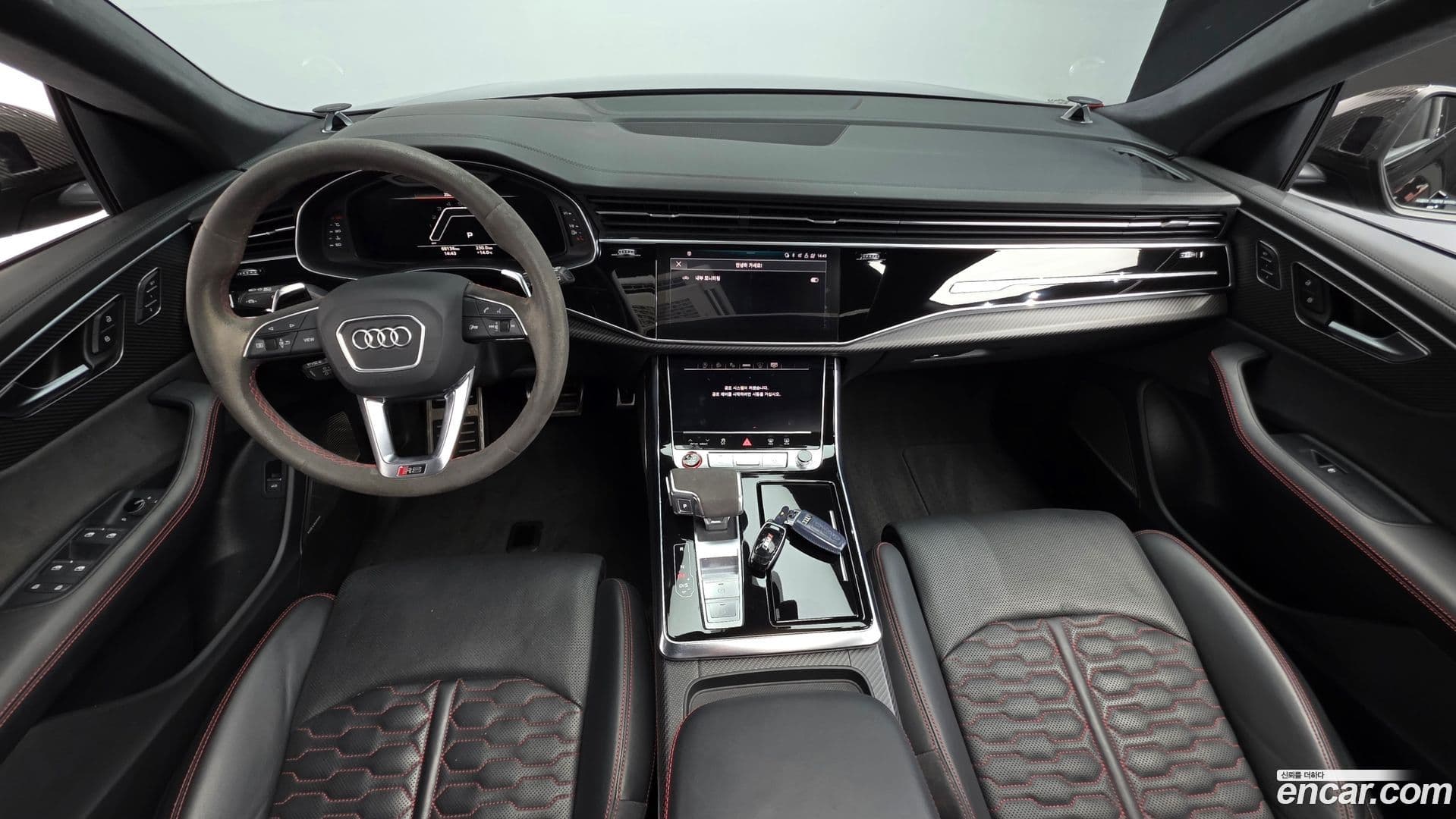 Main__Slider__Photo:RSQ8 Audi 2023.2-6