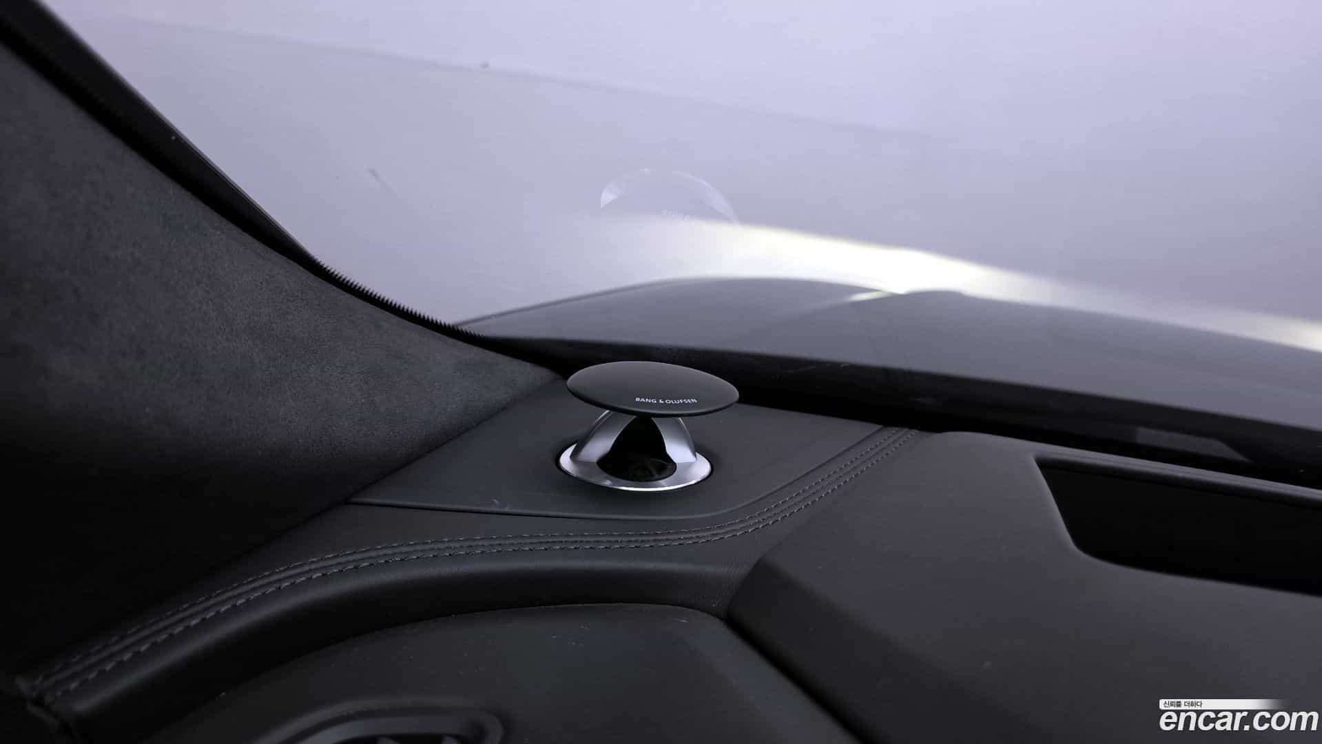 RSQ8 Audi 2023.2-OPTION-024