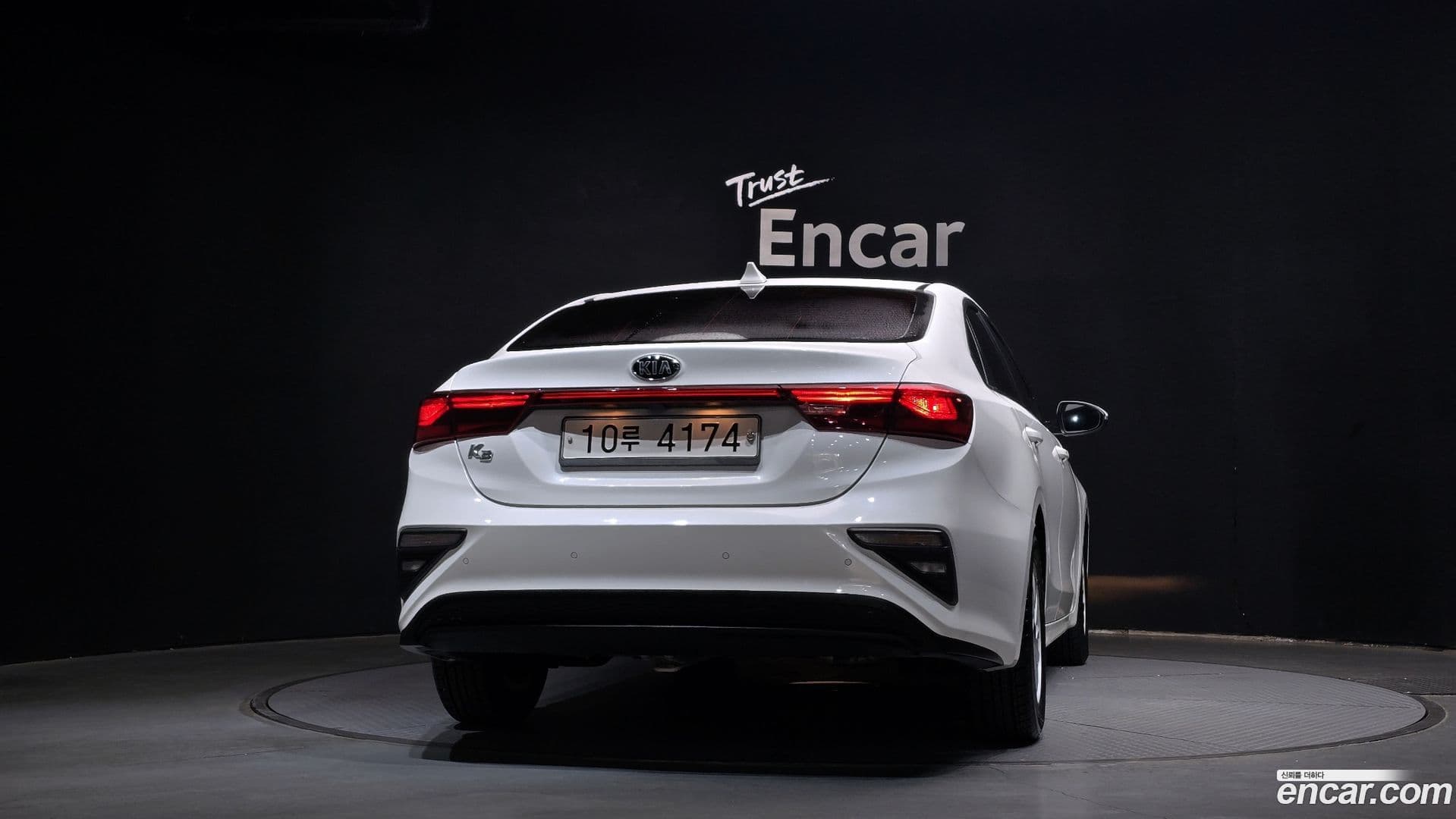 Main__Slider__Photo:K3 Kia 2018.3-3